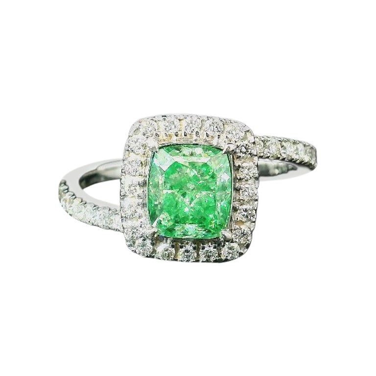 Anello con diamante certificato AGL da 1,51 carati Fancy Green VS1 Clarity in vendita
