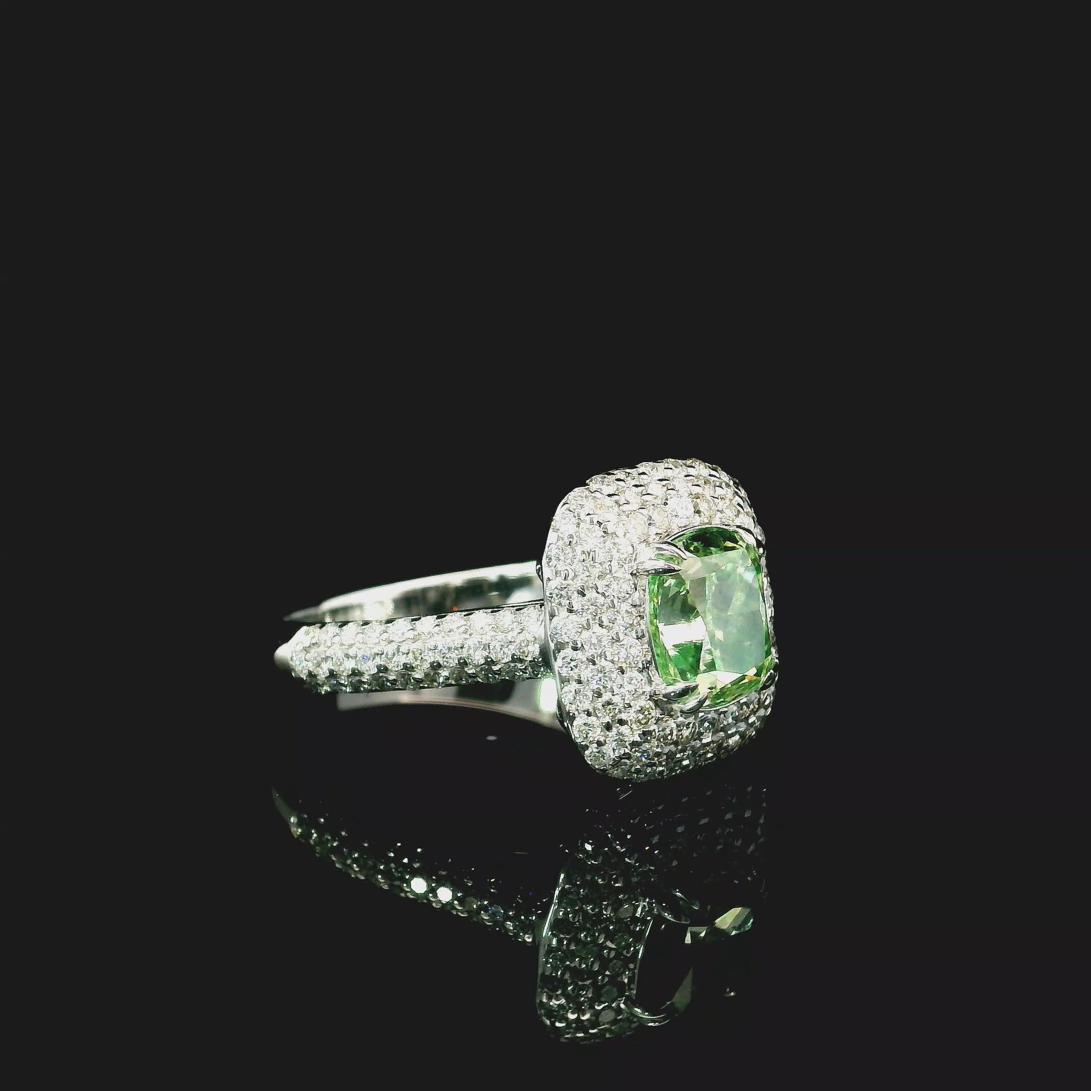 AGL-zertifizierter 1,51 Karat intensiver grüner Diamantring mit Reinheit SI1 (Kissenschliff) im Angebot