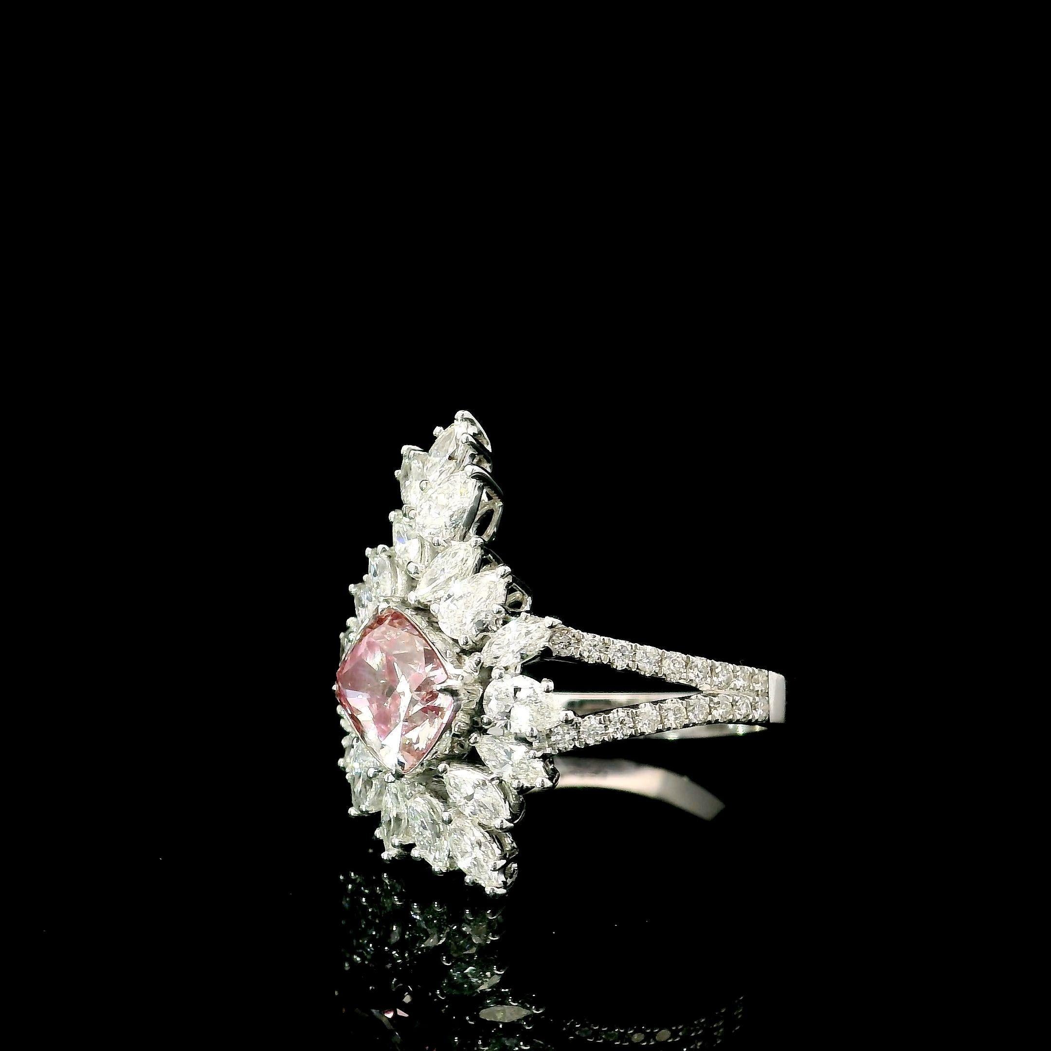 AGL Certified 1.51 Fancy Pink SI1 Clarity Diamond Ring In New Condition For Sale In บางรัก, TH