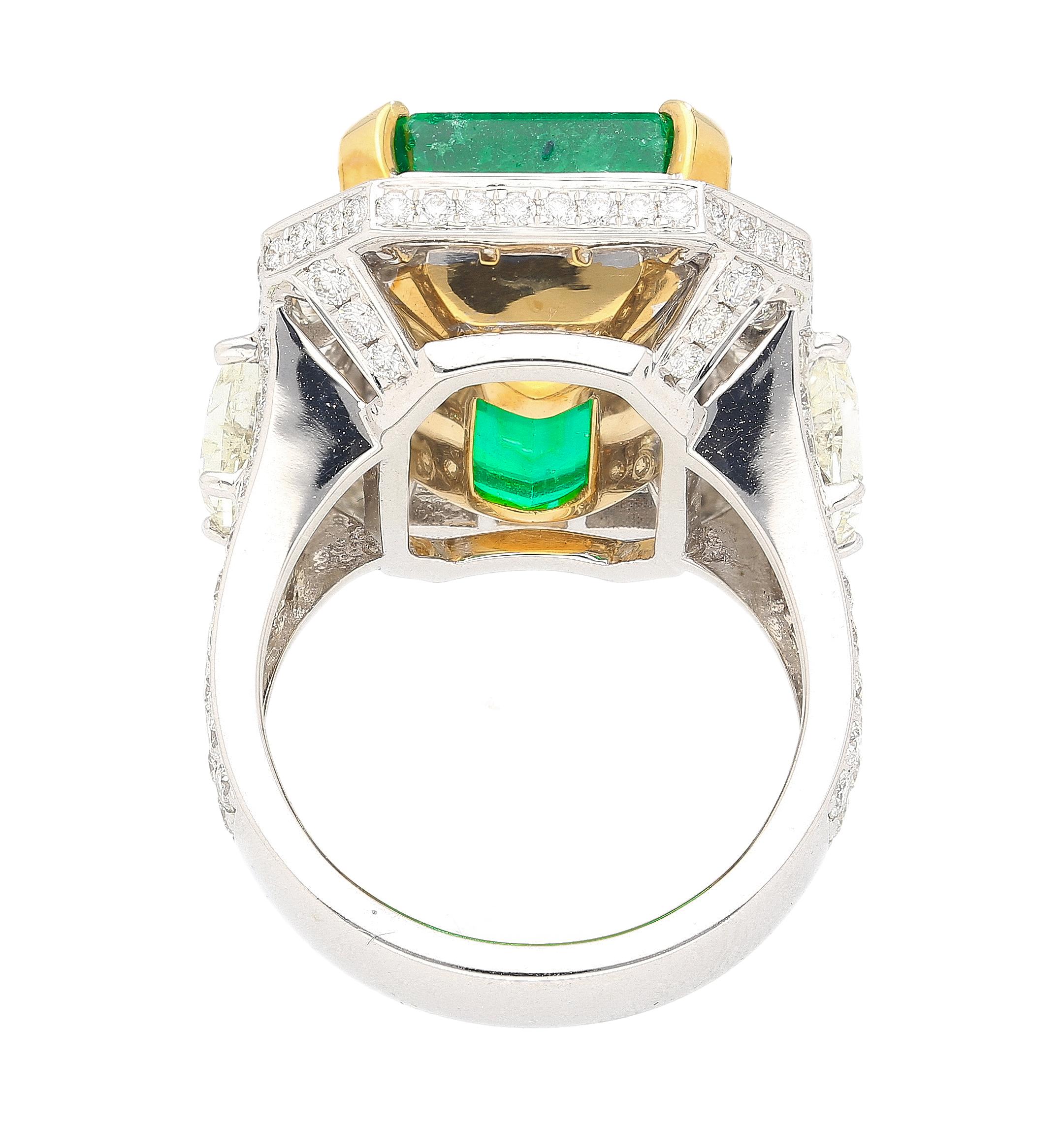 Art Deco AGL Certified 15.78 Carat No Oil Brazil Emerald & Diamond Ring in 18K Gold For Sale