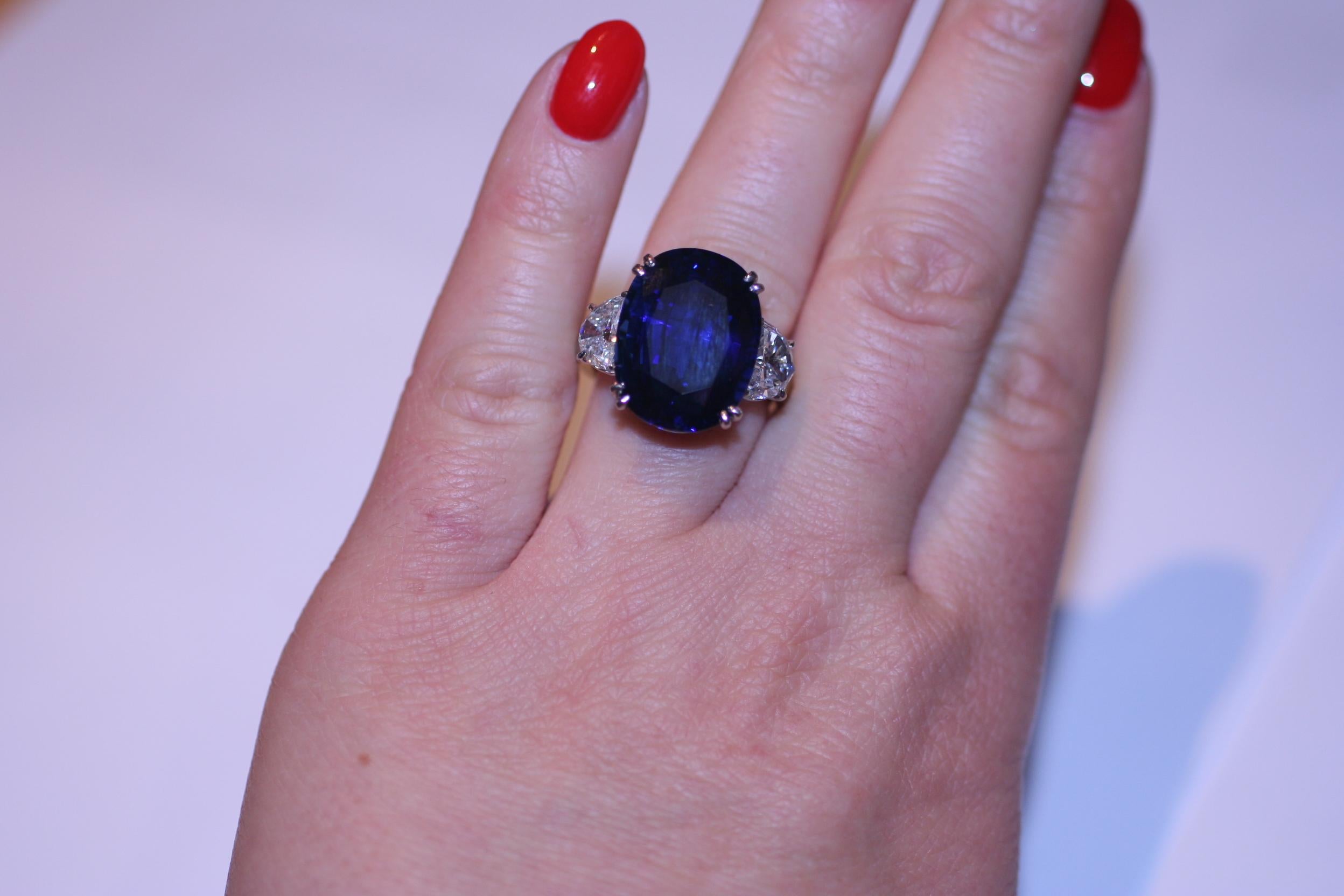 AGL Certified 16.99 Carat Blue Sapphire Ring 1
