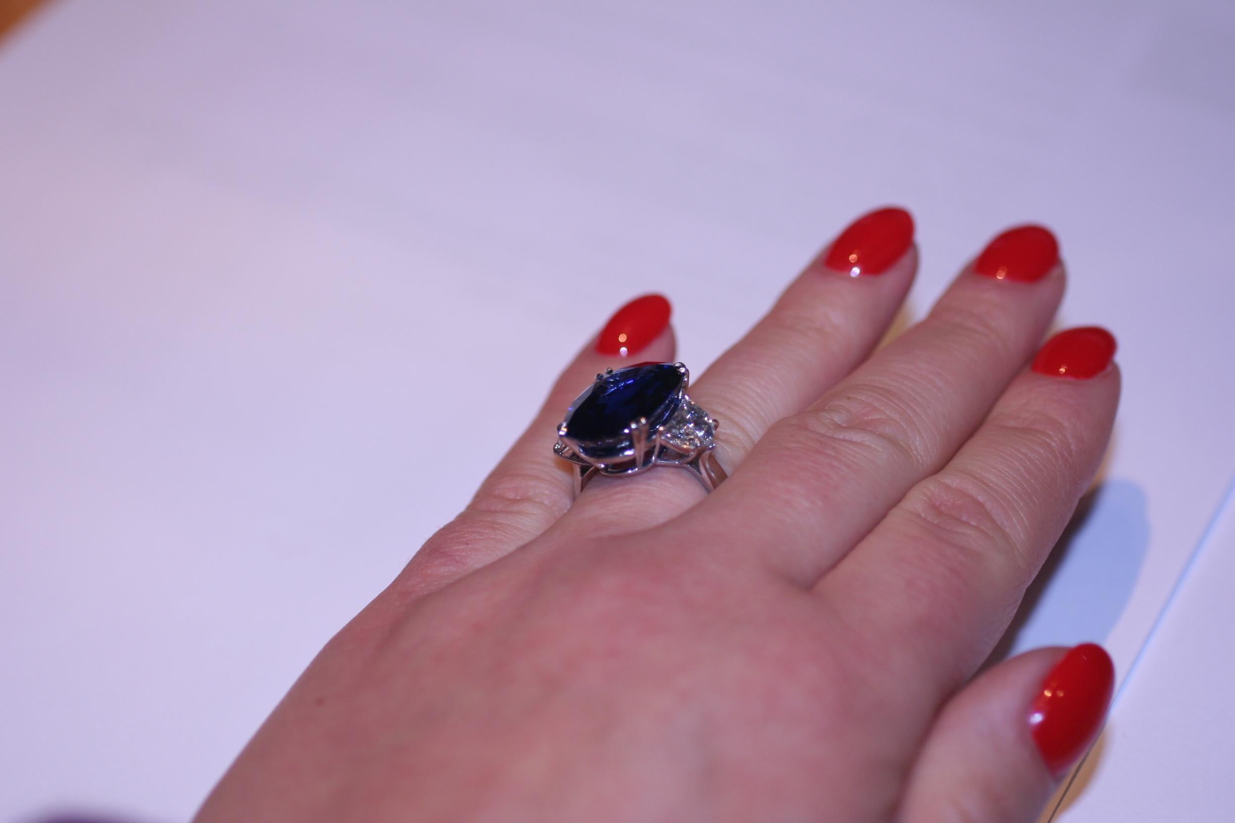 AGL Certified 16.99 Carat Blue Sapphire Ring 2