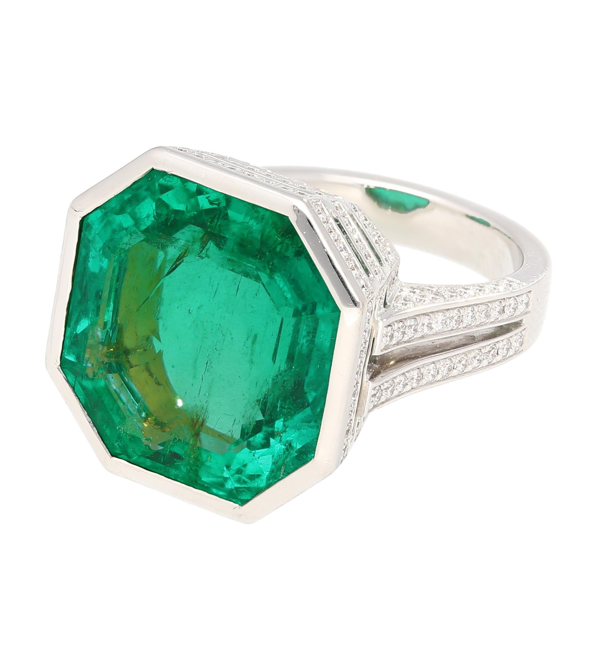 Art Deco AGL Certified 17 Carat Octagonal Cut Minor Oil Colombian Emerald Bezel Set Ring For Sale