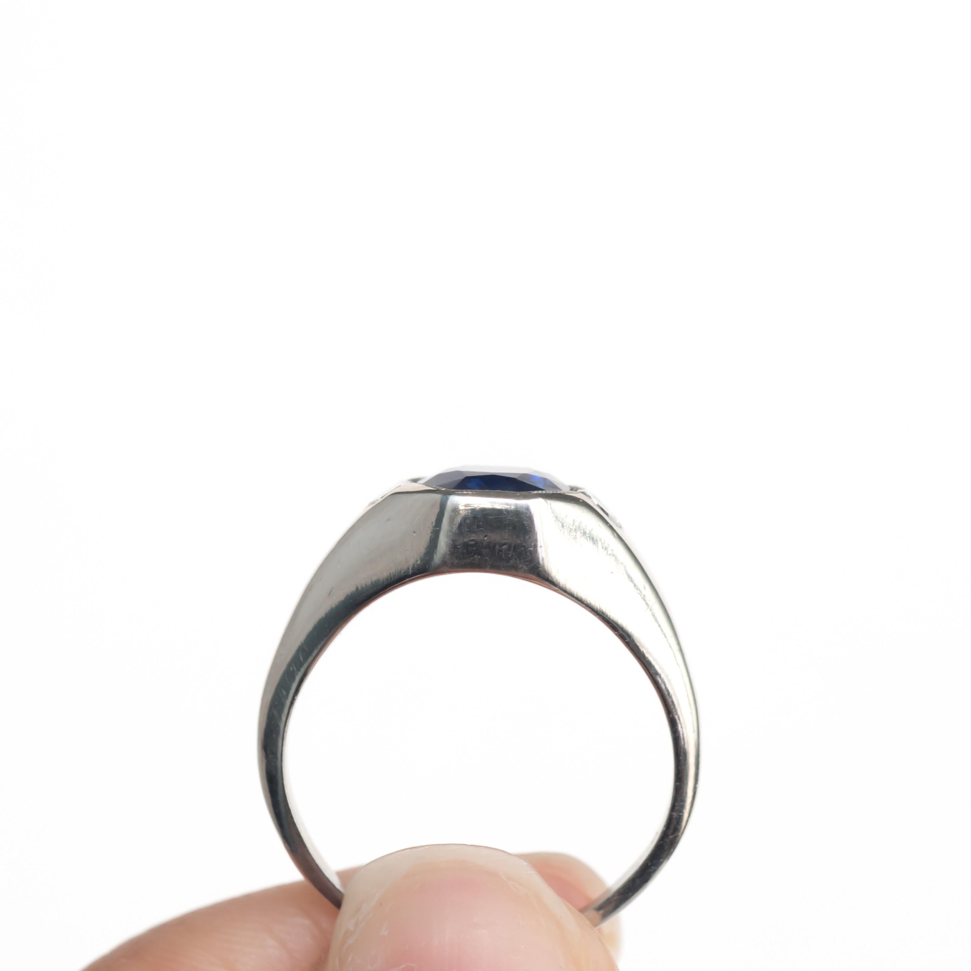 Women's or Men's AGL Certified 1.86 Carat Sapphire Platinum Engagement Ring