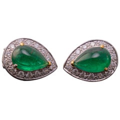 Orecchini con smeraldo cabochon e diamante certificati AGL in oro 18K da 12 carati