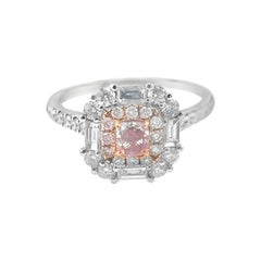 Anillo de diamantes rosa fantasía de oro blanco de 18 quilates con certificado AGL de 0,32 quilates