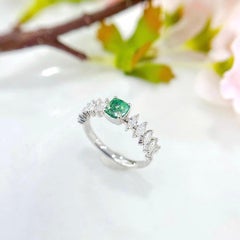 AGL Certified 18K White Gold 0.50 CT Green Diamond & Marquise Diamond Ring