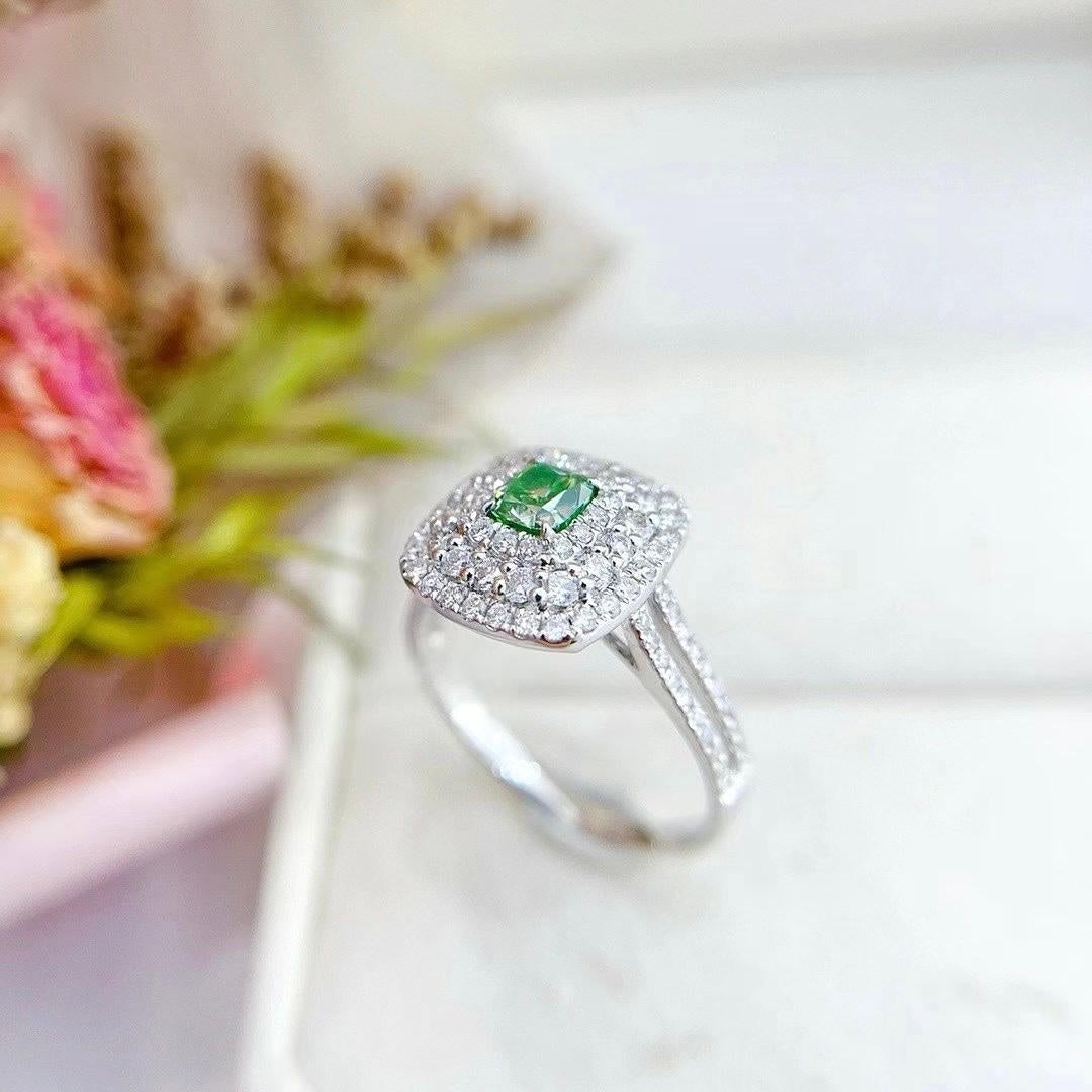 18K White Gold Cushion-Cut Green Diamond Hollow Ring with Diamonds

1 Cushion-Cut Green Diamond - 0.56 CT

Diamonds - 0.72 CT
Total Weight - 3.96 GM