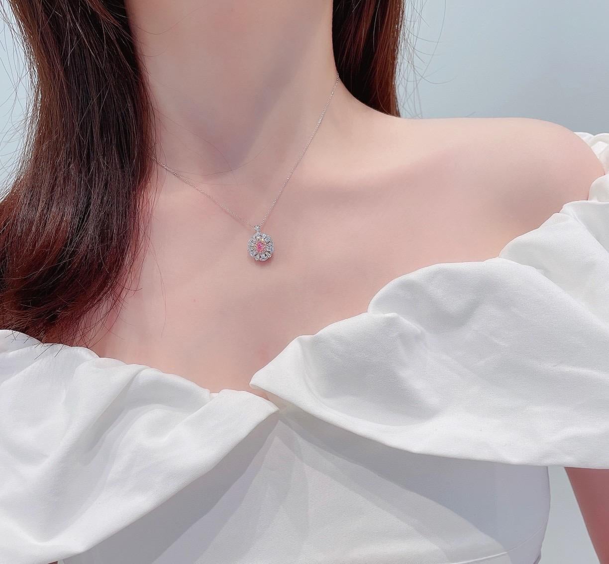 AGL Anillo de cóctel de diamantes rosas con diamantes certificado en oro blanco de 18 quilates en venta 1