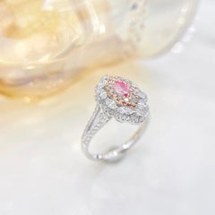 Anillo de Diamantes Rosa con Diamantes Certificado AGL de Oro Blanco de 18 K