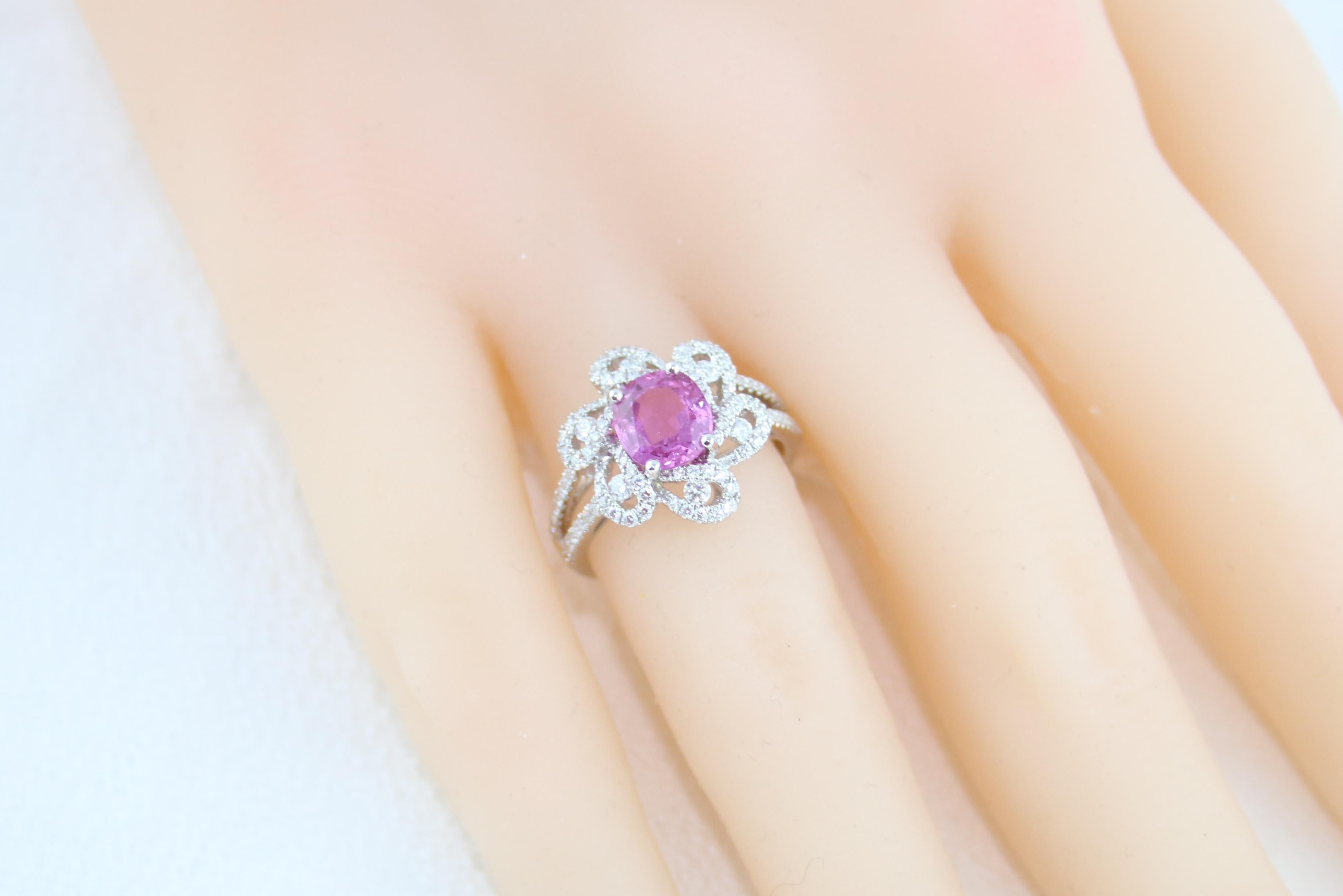 Goldring, AGL-zertifizierter 1,90 Karat rosa Saphir im Kissenschliff mit Diamant im Angebot 5