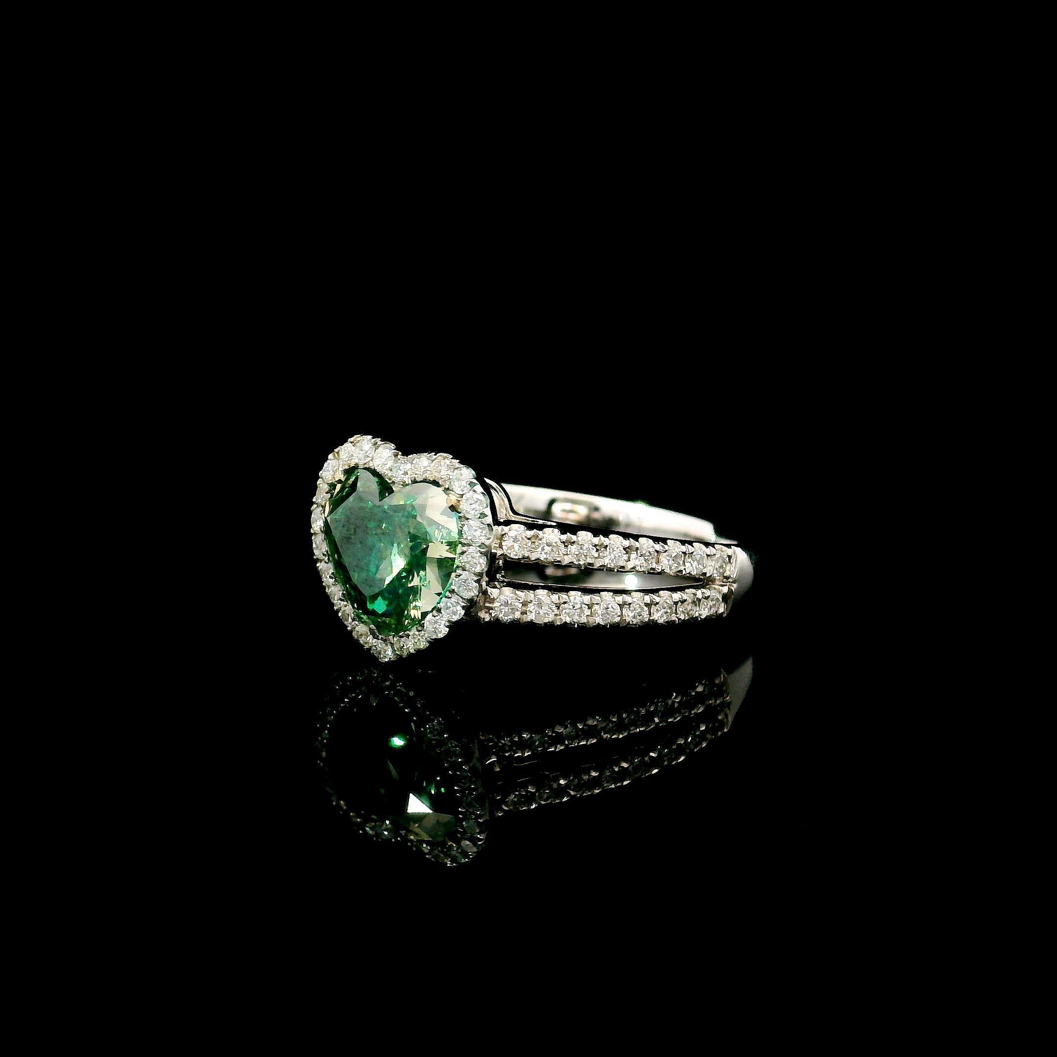 AGL Certified 2.00 Carat Fancy Intense Green VS Clarity Diamond Ring In New Condition In บางรัก, TH