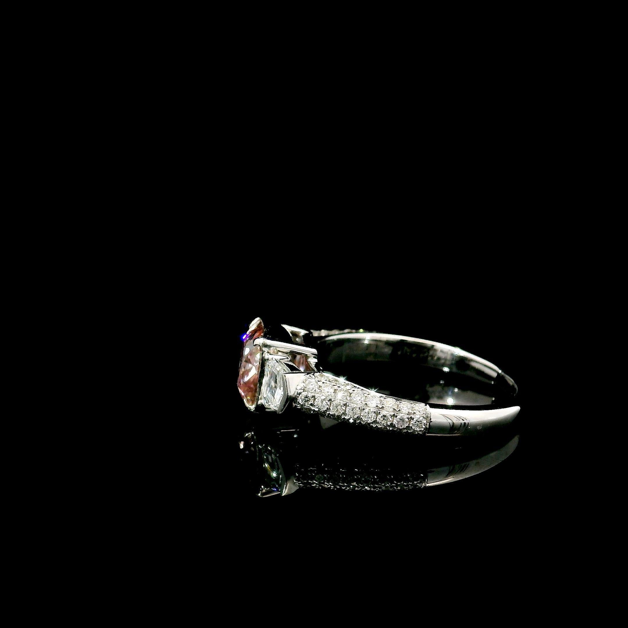 AGL-zertifizierter 2,01 Karat Fancy Hellbraun Rosa VS Reinheit Diamantring im Angebot 1