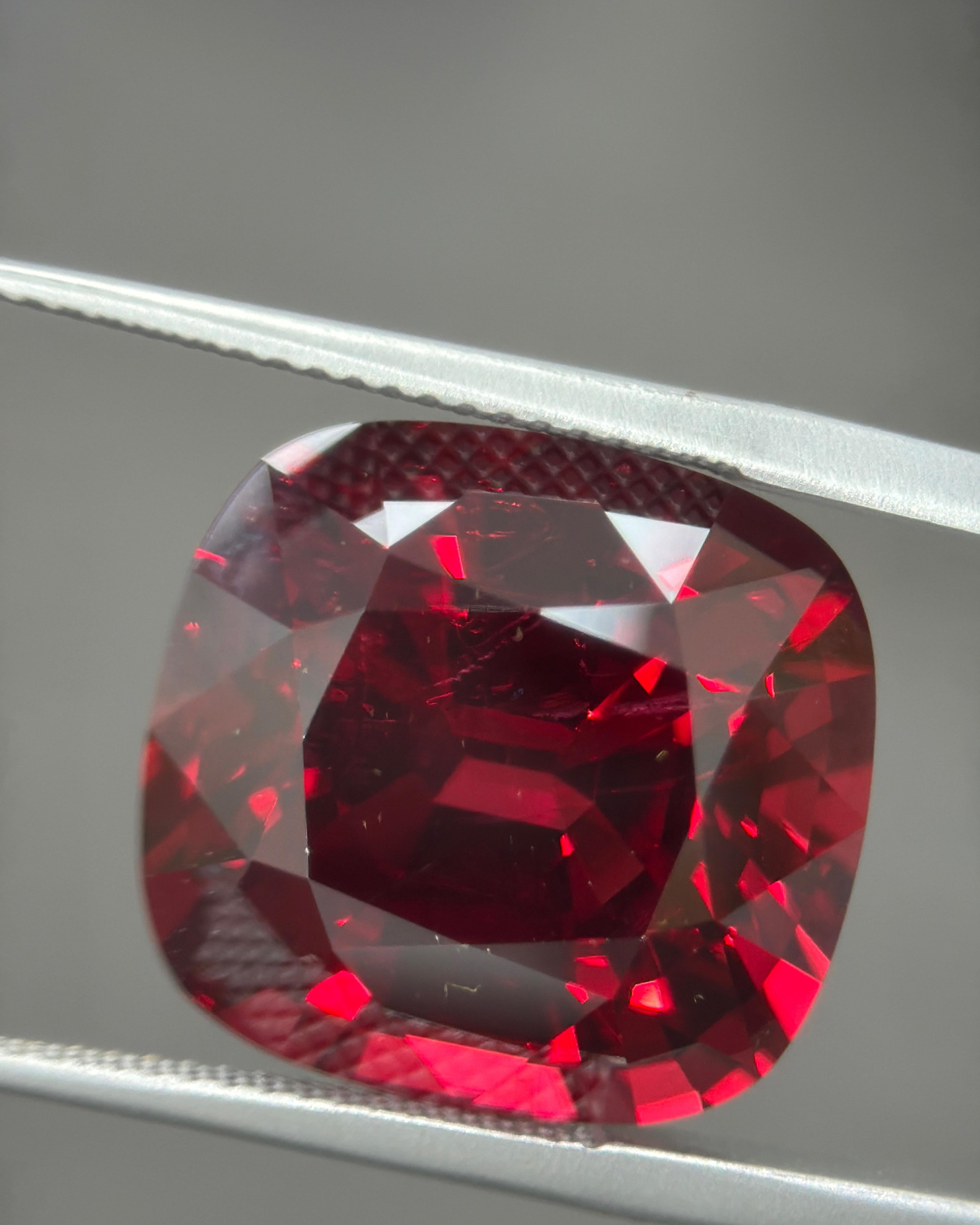 AGL-zertifizierter 20,59 Karat Burma No Heat Vivid Red Spinel (Kissenschliff) im Angebot