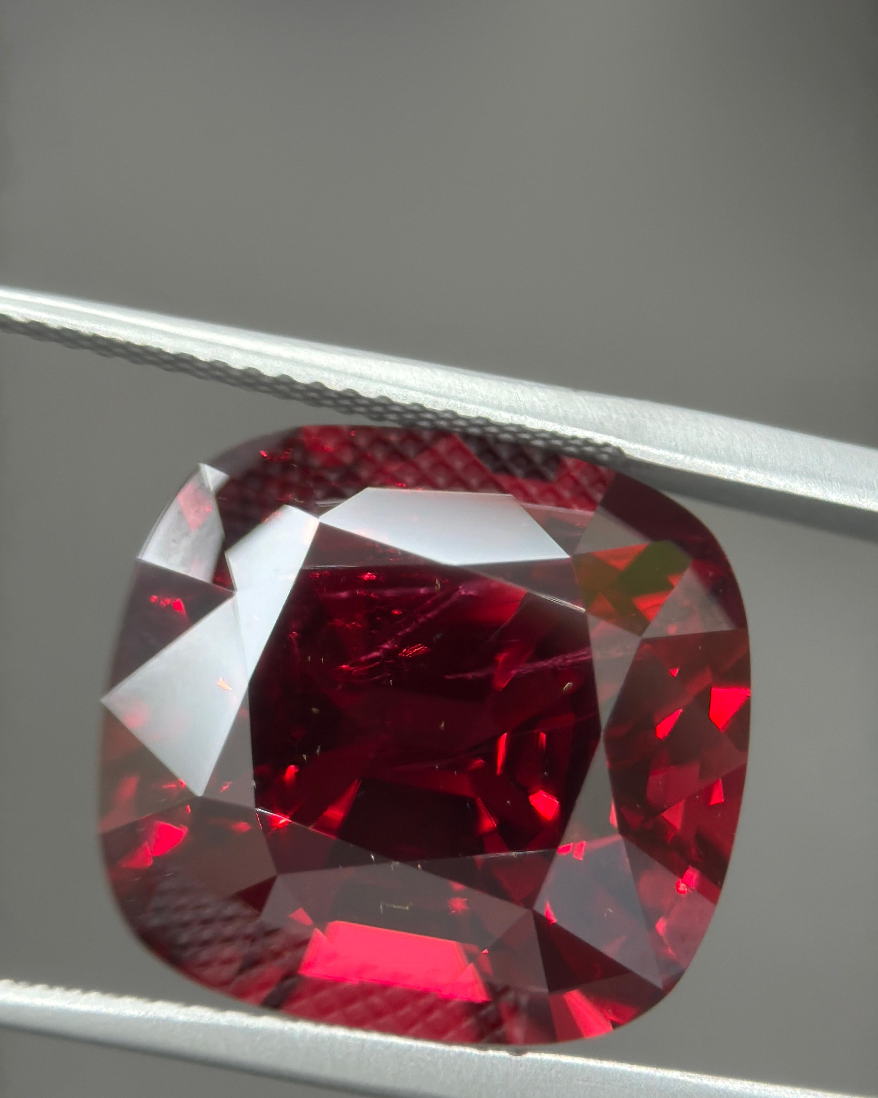 AGL-zertifizierter 20,59 Karat Burma No Heat Vivid Red Spinel im Zustand „Neu“ im Angebot in Kowloon, HK