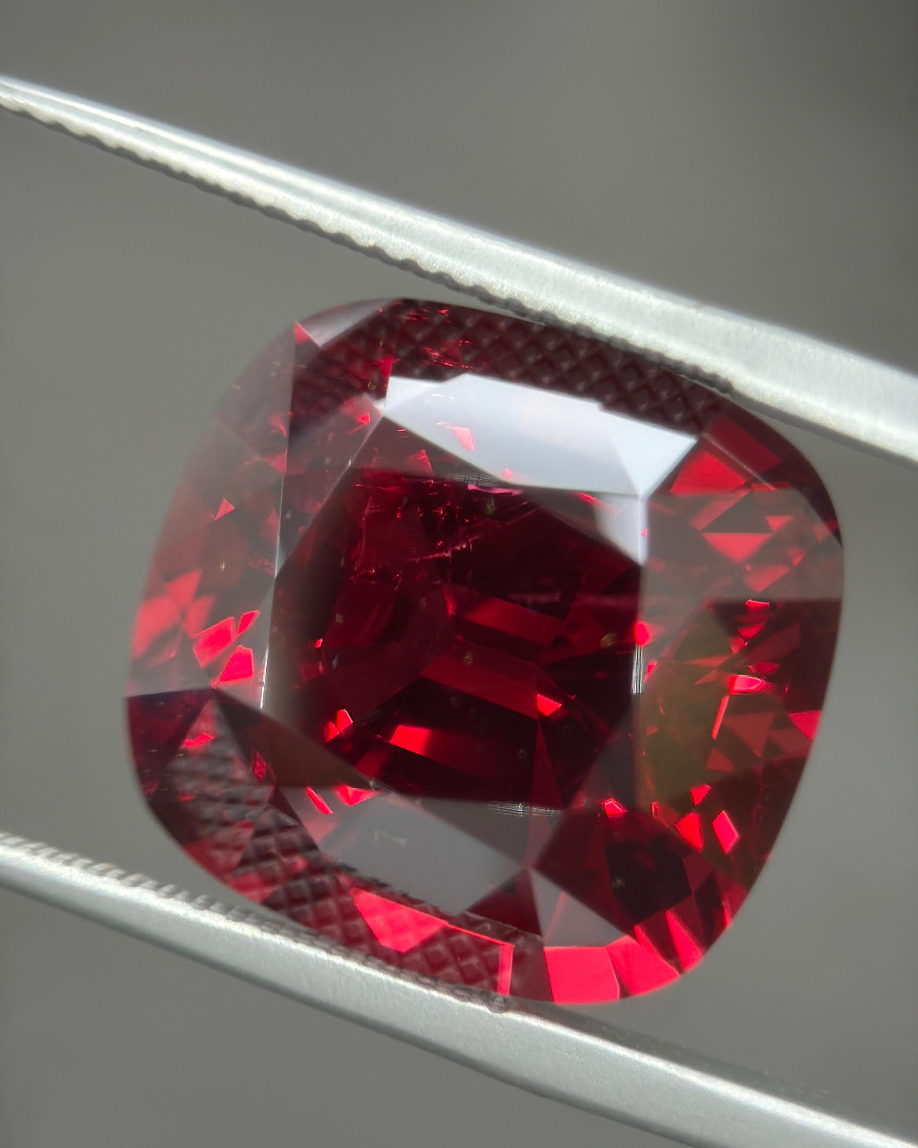 AGL-zertifizierter 20,59 Karat Burma No Heat Vivid Red Spinel im Angebot 1