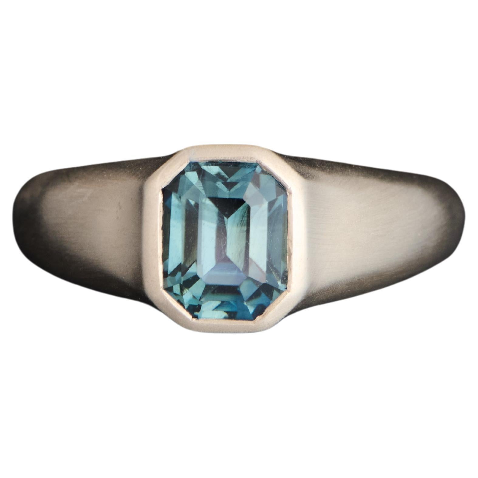 AGL certified 2.06ct Grayish Blue sapphire mounted in 18k white gold ring