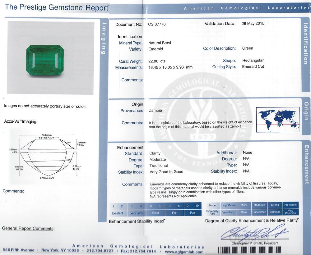 Exquisito Anillo de Esmeralda y Diamante de Zambia de 22 Quilates - Certificado AGL

Este impresionante anillo exhibe una espectacular esmeralda zambiana de 22 quilates de vivo y rico color verde, certificada AGL por su autenticidad y calidad. La