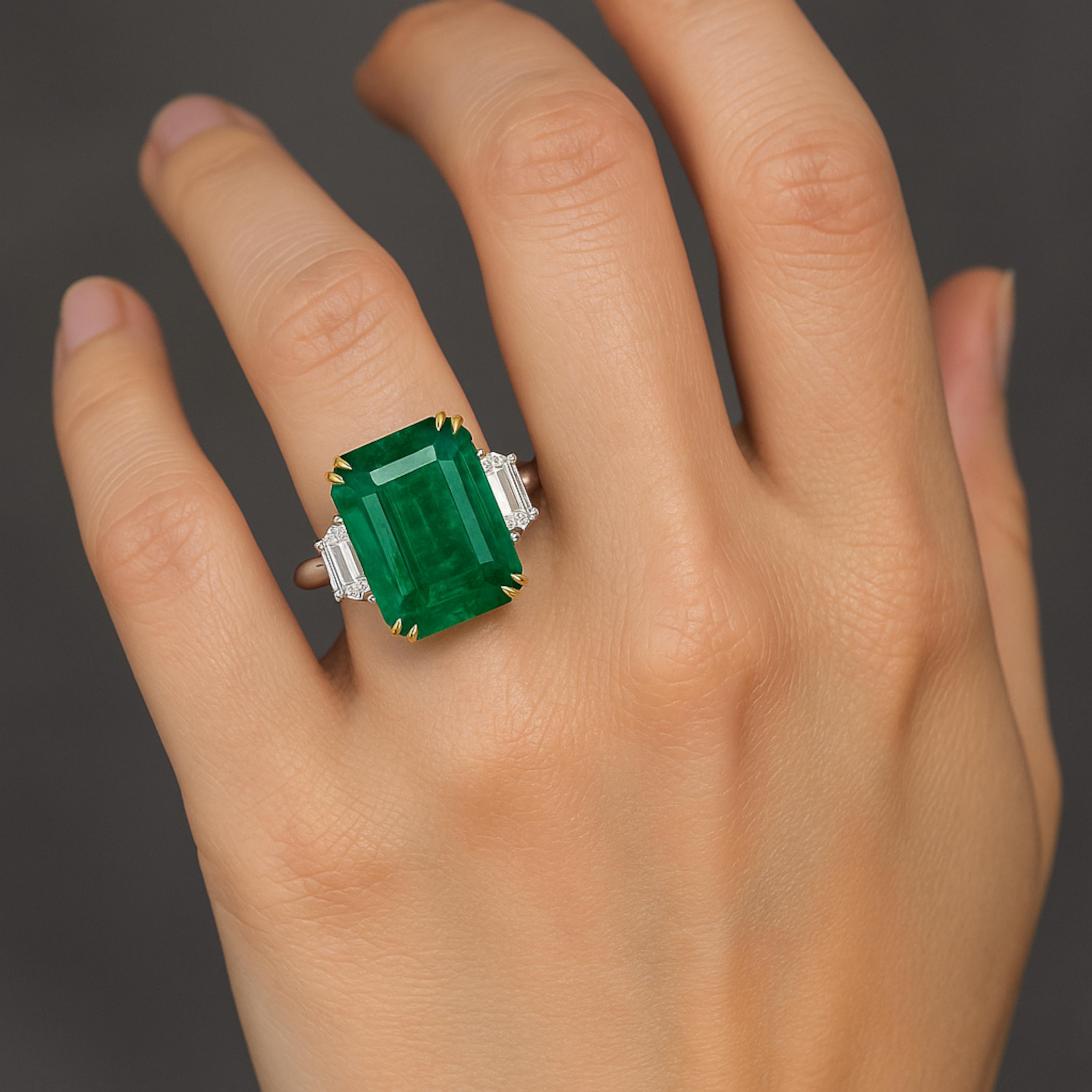 AGL Certificado 22 Quilates  Diamante Esmeralda con anillo trapezoidal Corte esmeralda en venta