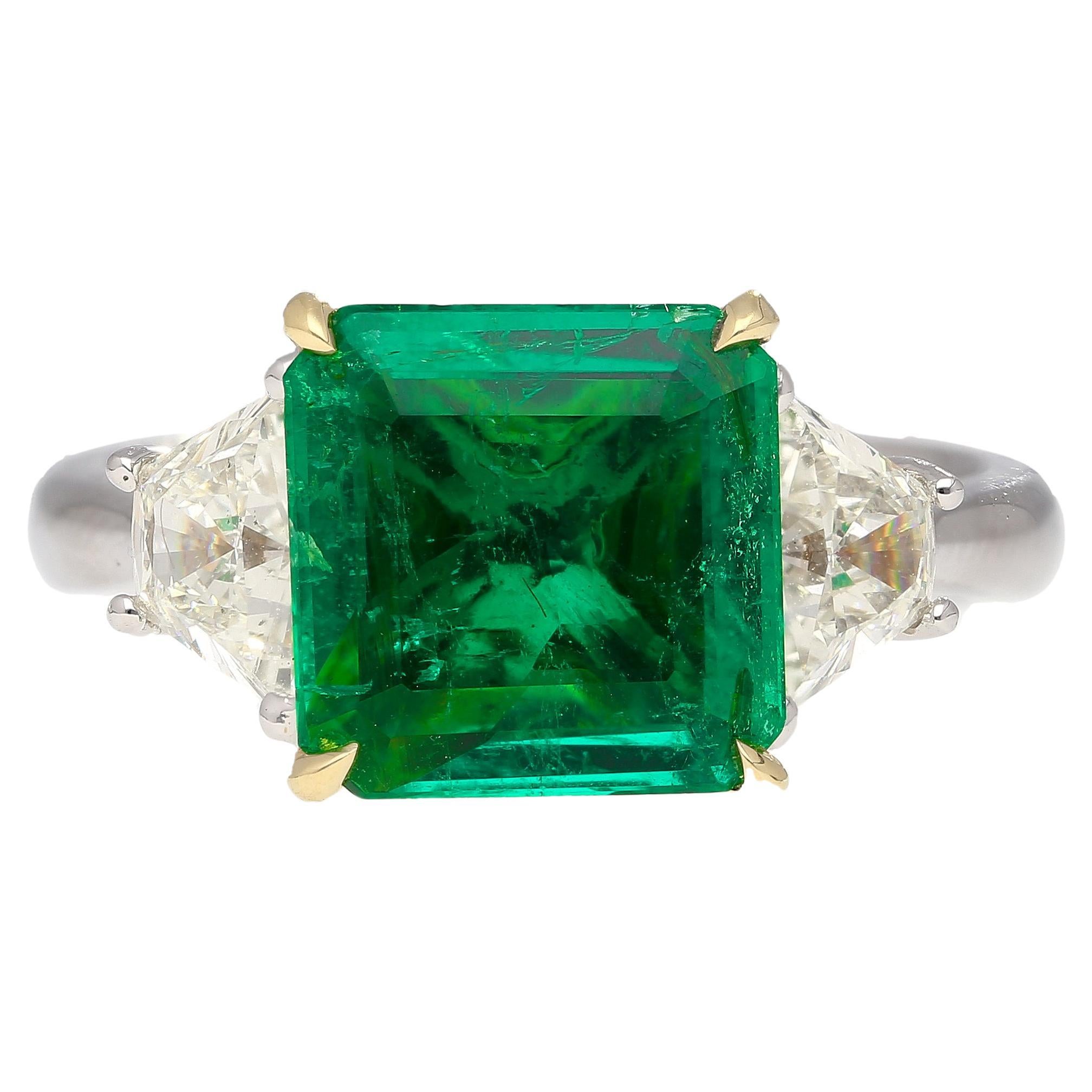 AGL Certified 2.44 Carat No Oil Colombian Emerald and Trapezoid Diamond Ring