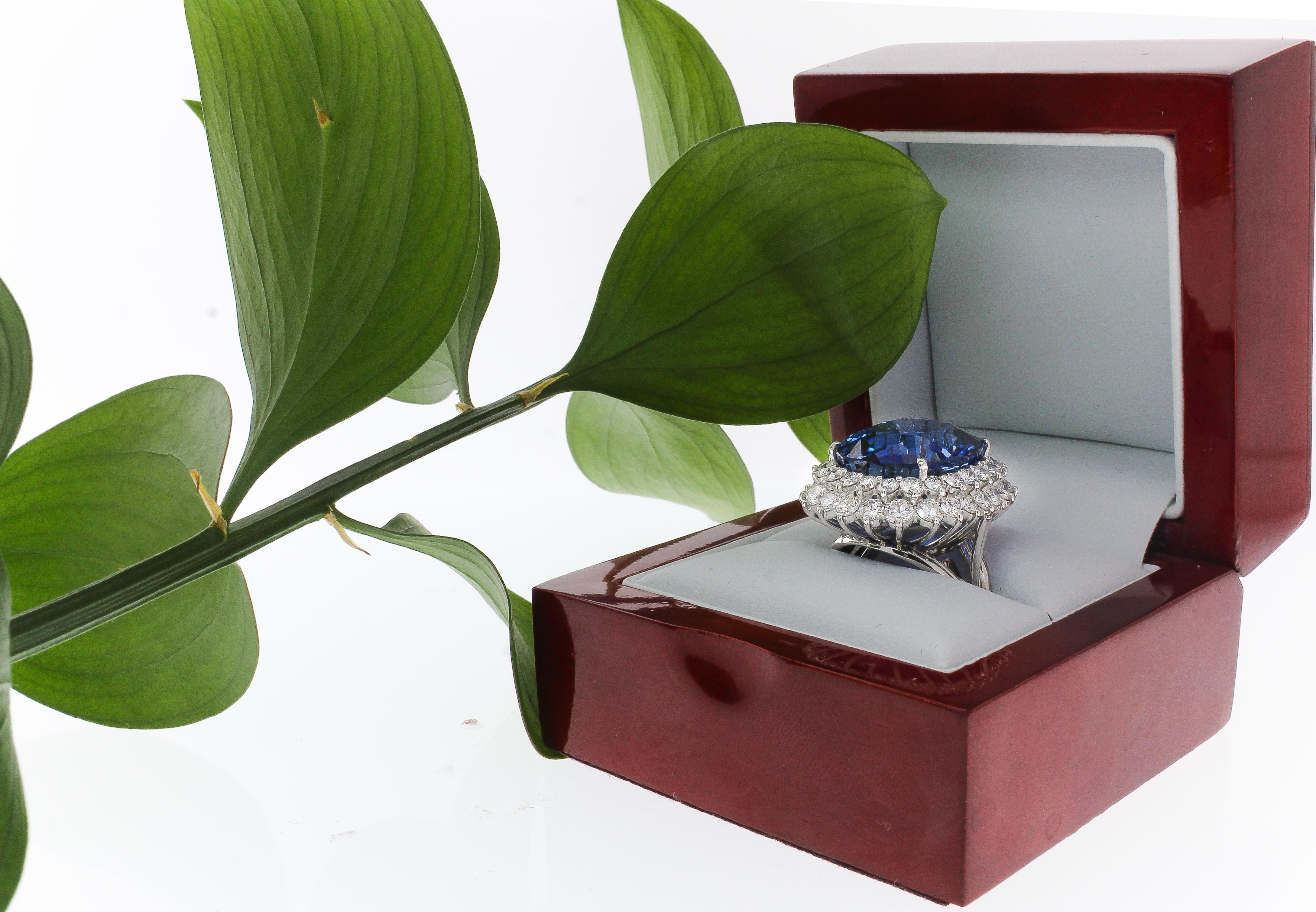 Ovaler, nicht erhitzter blauer Ceylon-Saphir- und Diamantring, AGL-zertifiziert 26,14 Karat (Zeitgenössisch)