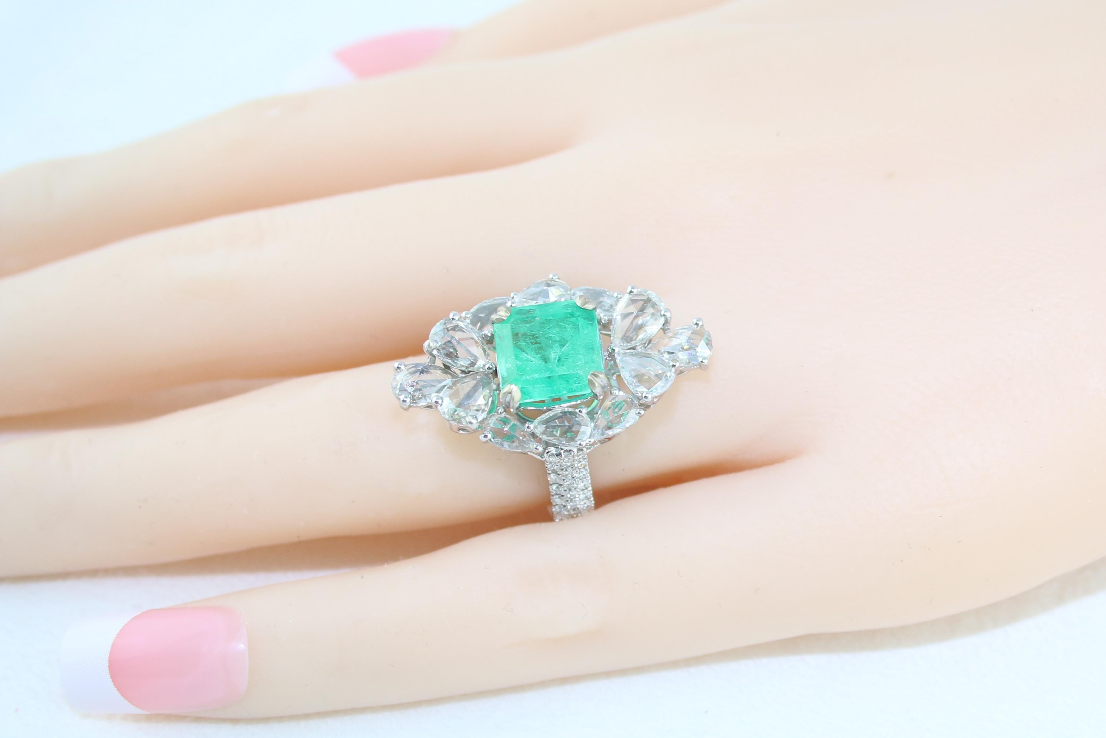 AGL Certified 2.99 Carat Emerald and Diamond Gold Ring For Sale 1