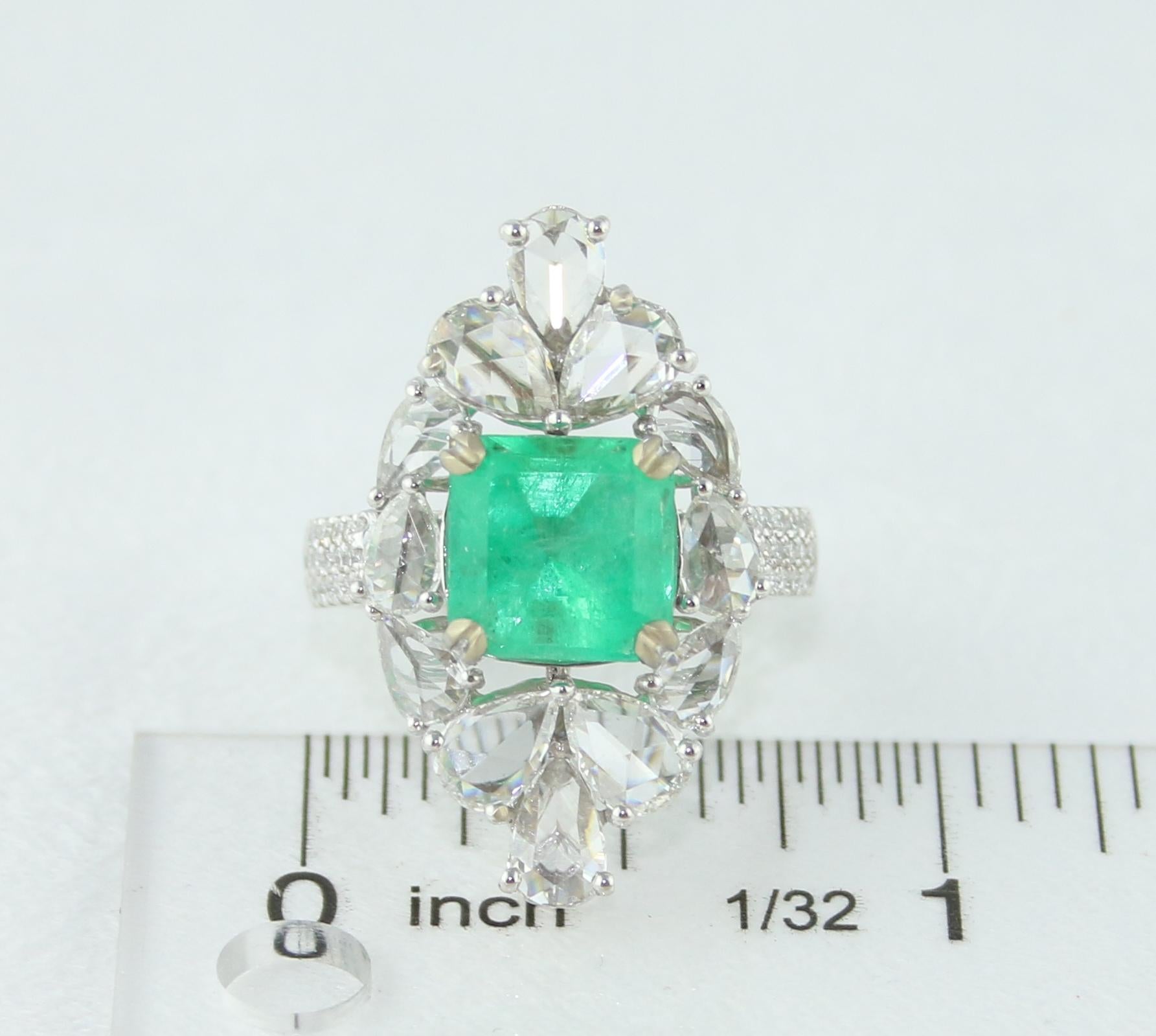AGL Certified 2.99 Carat Emerald and Diamond Gold Ring For Sale 2