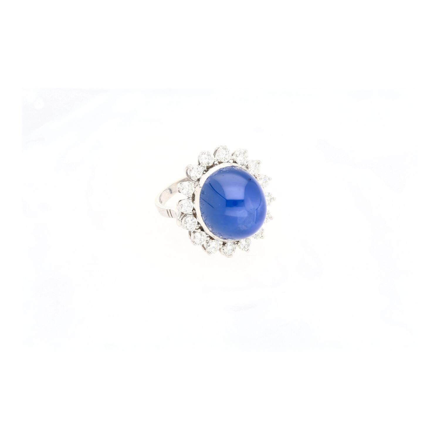 AGL Certified 30 Carat No Heat Ceylon Blue Star Sapphire & Diamond Halo Ring In New Condition For Sale In Miami, FL