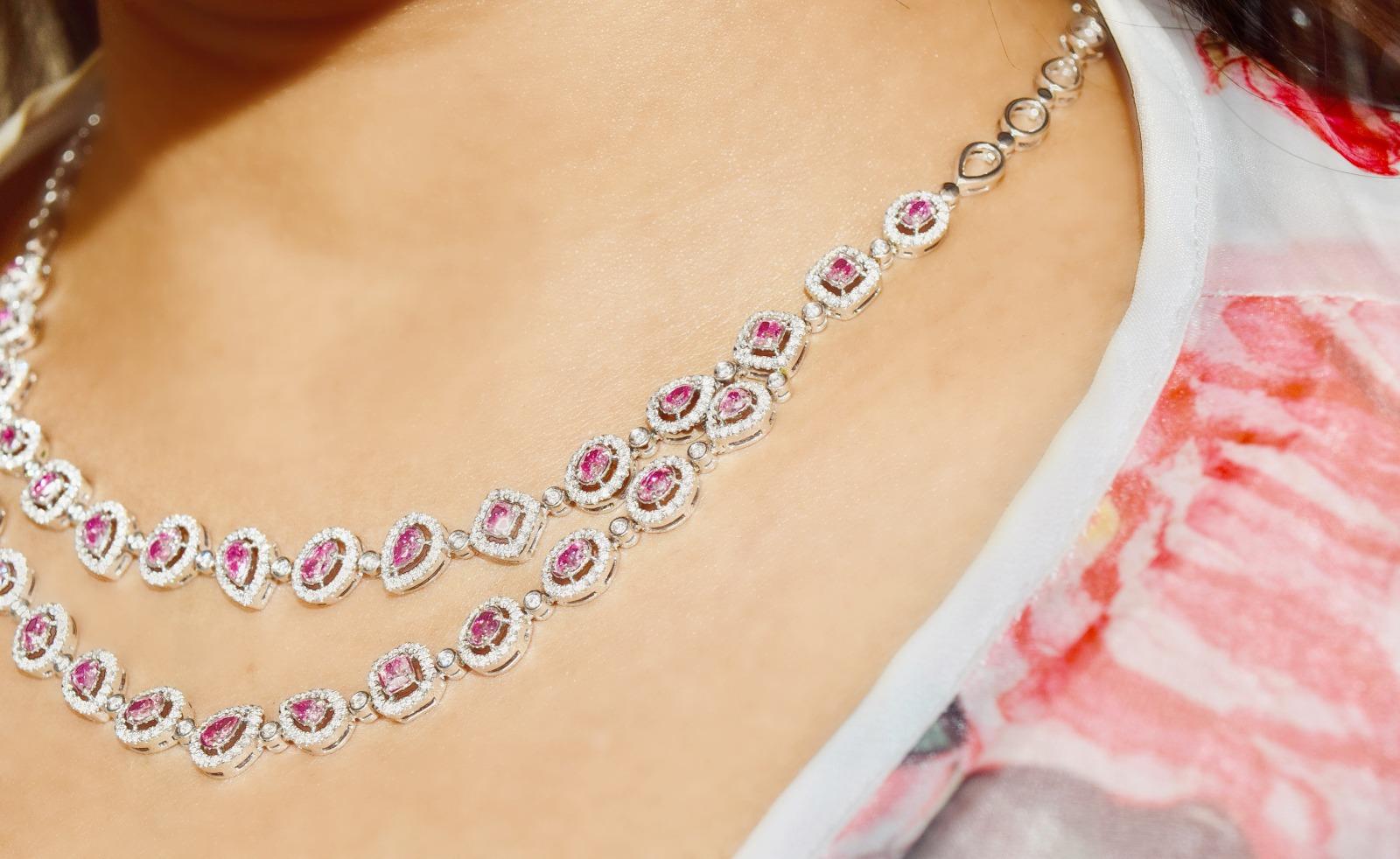 AGL zertifizierte 3,481 Karat Pink Diamond Halskette  im Zustand „Neu“ im Angebot in Kowloon, HK