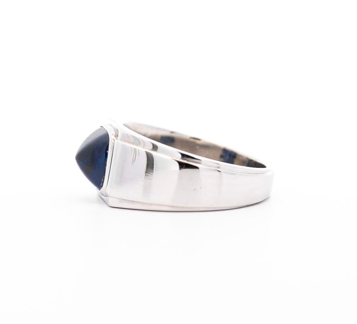 Contemporary AGL Certified 3.5 Carat Blue Sapphire No Heat Pyramid Cabochon in Platinum Ring For Sale