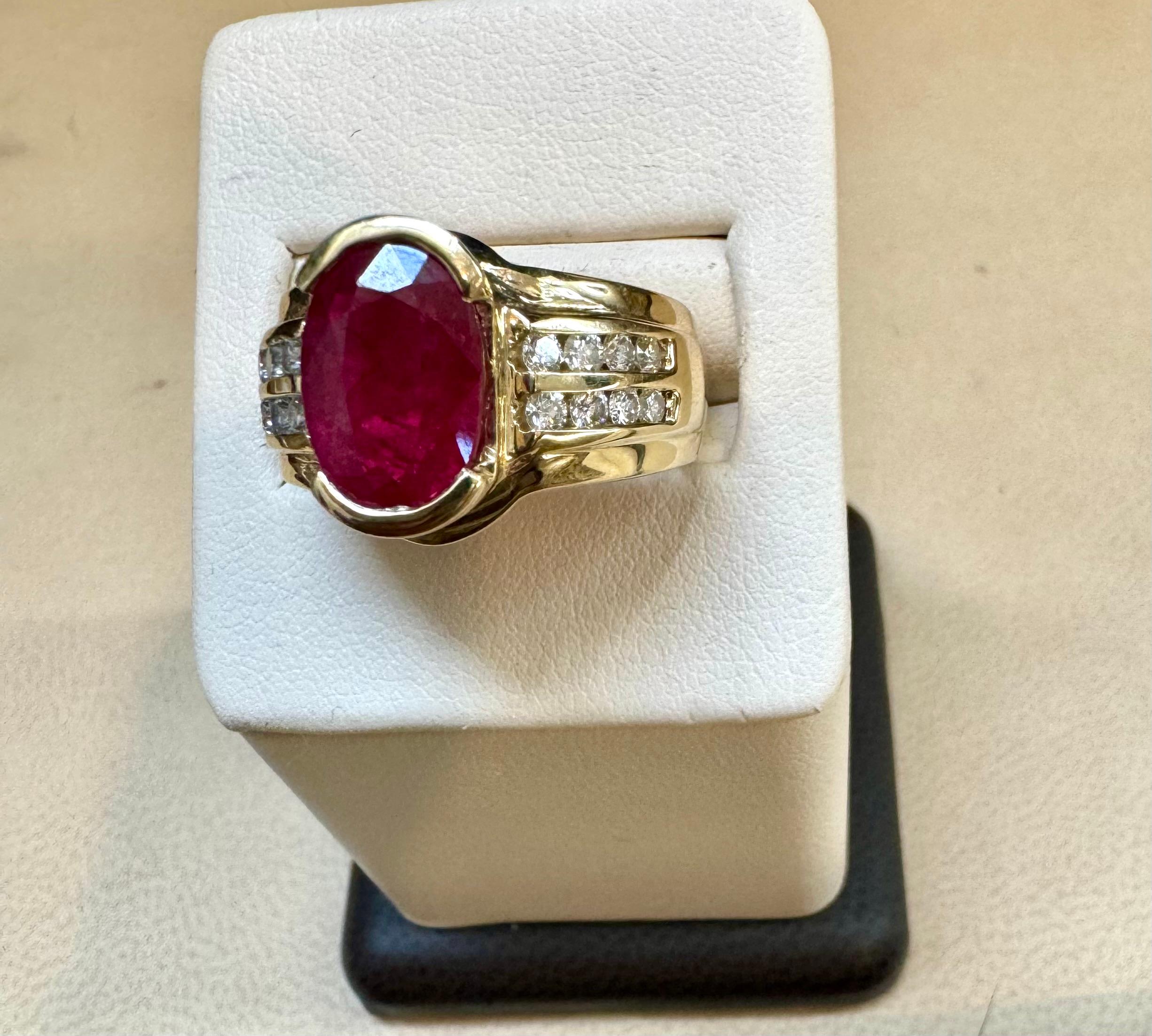 AGL Certified 3.5 Carat Burma Ruby & Diamond Ring in 18 Karat Yellow Gold Ring For Sale 7