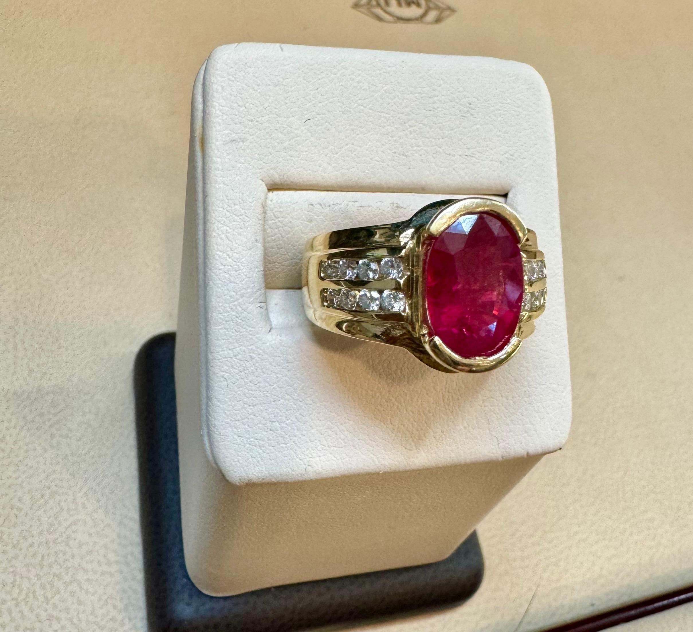 AGL Certified 3.5 Carat Burma Ruby & Diamond Ring in 18 Karat Yellow Gold Ring For Sale 8