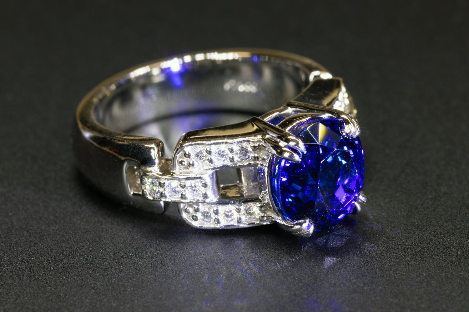 Contemporain Bague diamant saphir bleu de Ceylan certifié AGL 4,032 carats naturel en vente