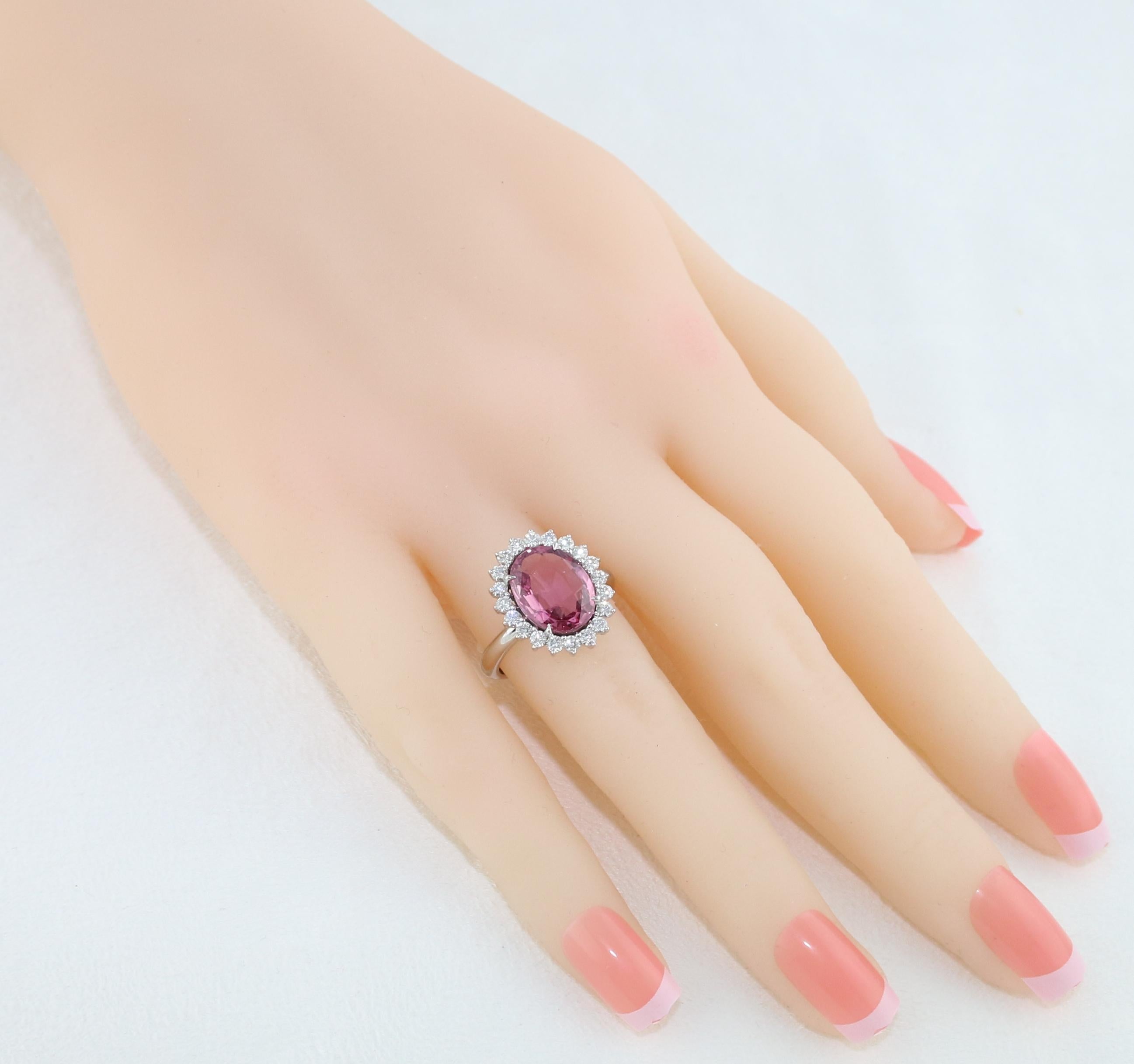 Contemporary AGL Certified 4.06 Carat Oval Pink Sapphire Diamond Gold Ring For Sale