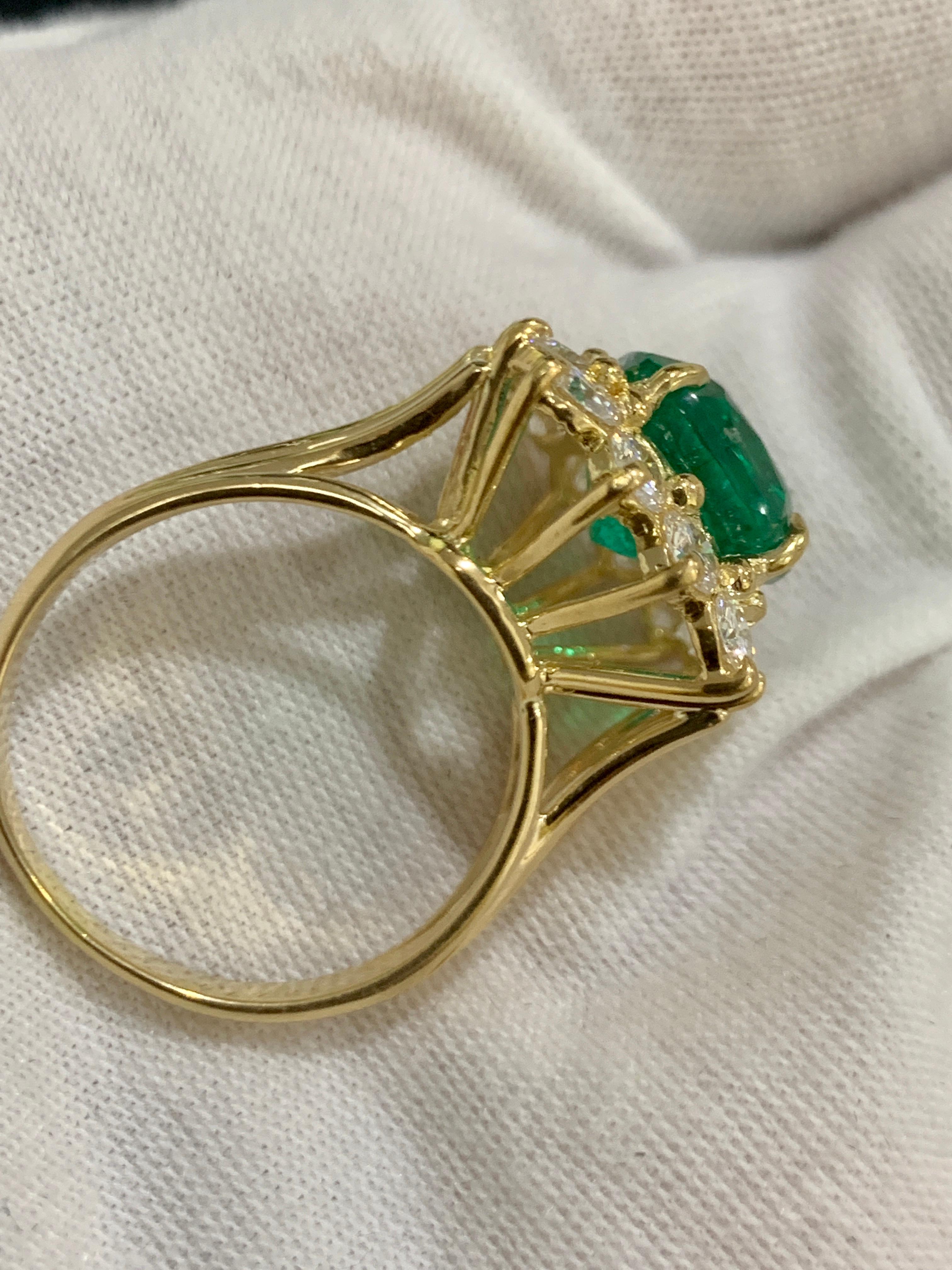 AGL Certified 4.2 Carat Cushion Cut Colombian Emerald & Diamond Ring 18K Y Gold For Sale 3