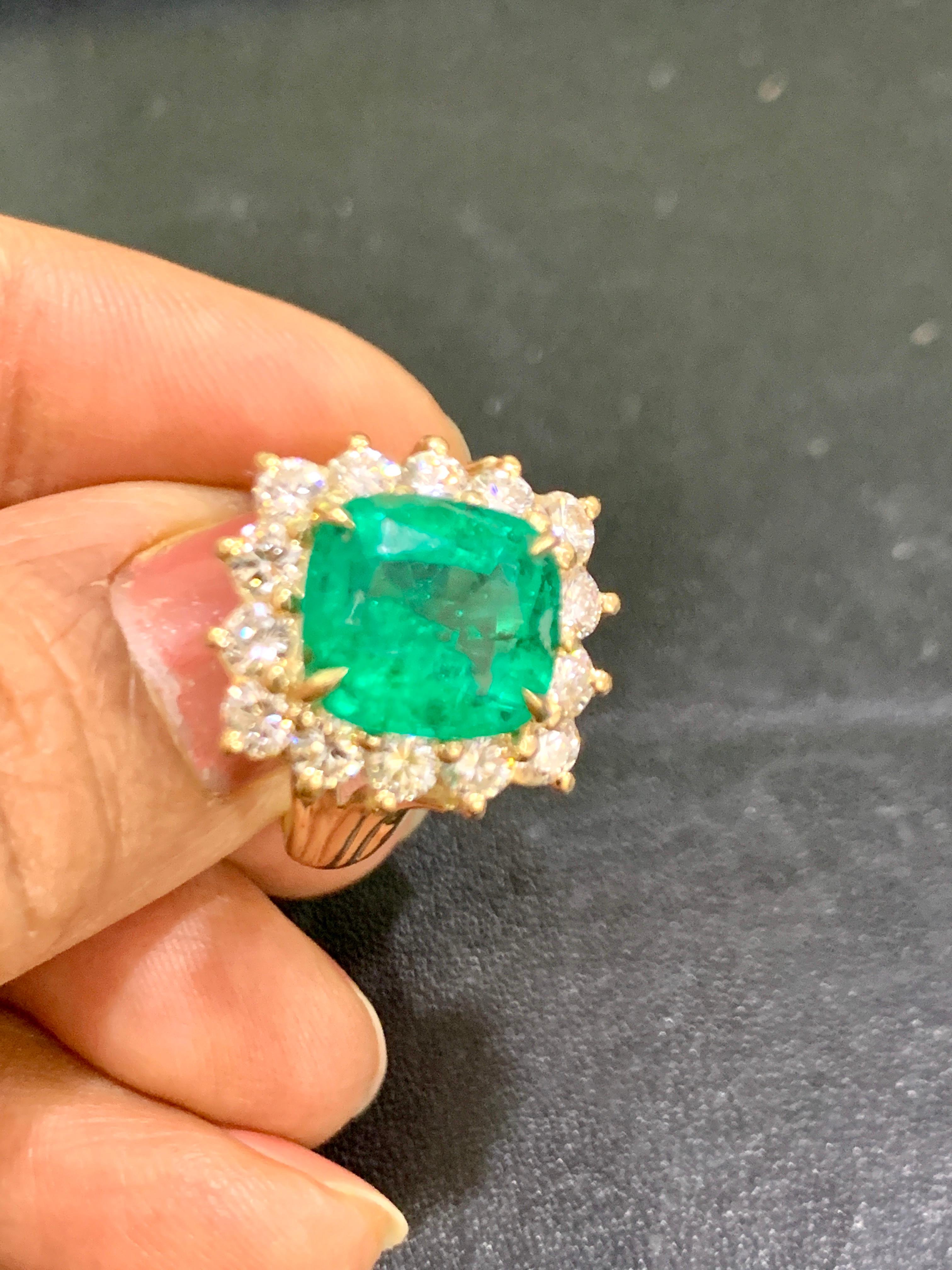 AGL Certified 4.2 Carat Cushion Cut Colombian Emerald & Diamond Ring 18K Y Gold For Sale 7