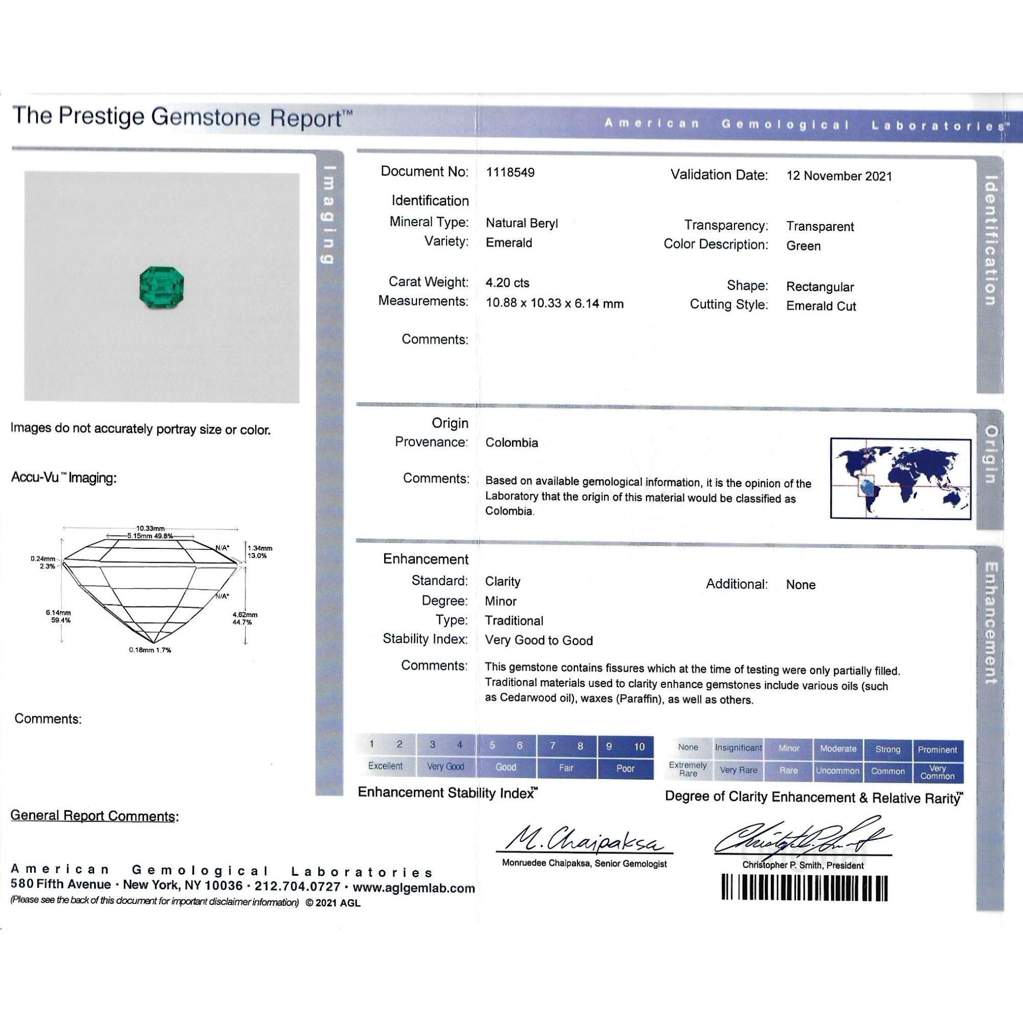 Smeraldo colombiano da 4,20 carati certificato AGL con taglio smeraldo rettangolare dal colore verde vivo e piccole migliorie tradizionali. Berillo naturale di 10,88 x 10,33 x 6,14 mm con trasparenza ed eccellente indice di stabilità.

Specifiche