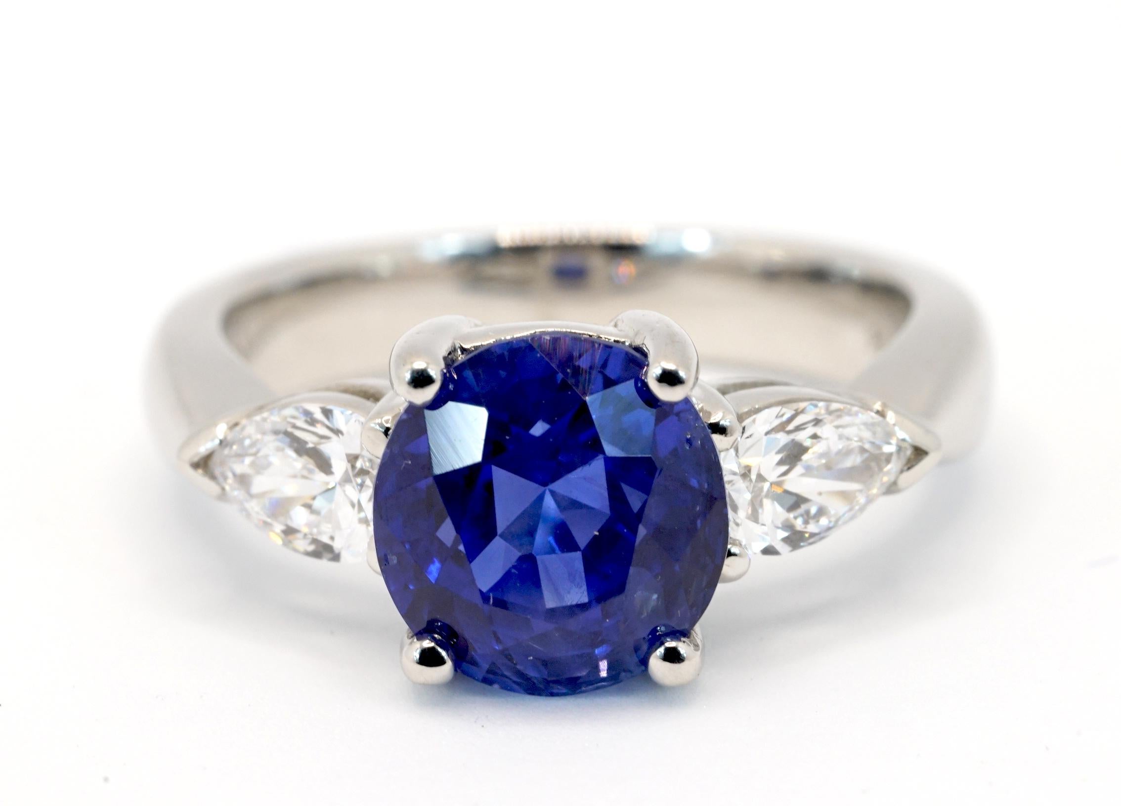 AGL Certified 4.21 Carats Burma Sapphire and Pear Shape Diamonds in Platinum For Sale 1