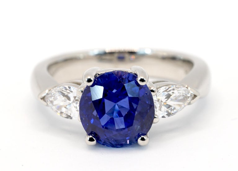 AGL Certified 4.21 Carats Burma Sapphire and Pear Shape Diamonds in Platinum For Sale 2