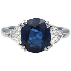 AGL Certified 4.41 Carat Natural Blue Sapphire and Diamonds Ring