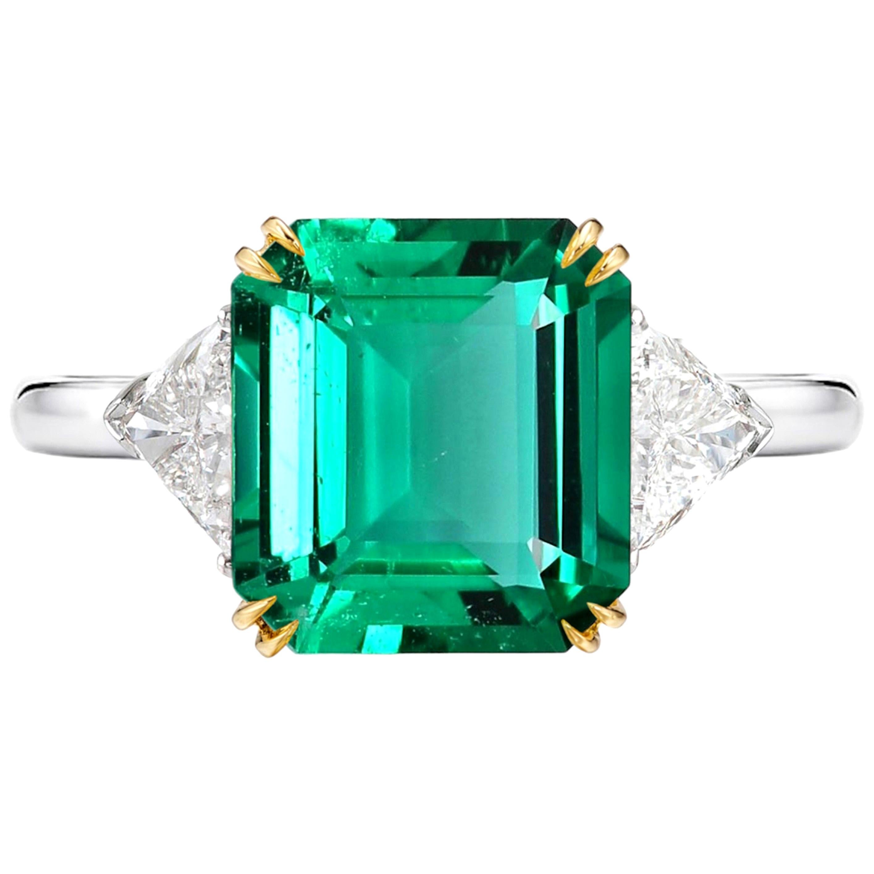 AGL Certified 4.50 Carat Insignificant No Oil Green Emerald Diamond Ring