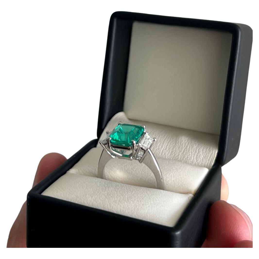 AGL Certified 4.75 Carat Colombian Emerald Cocktail Ring