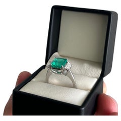 AGL Certified 4.75 Carat Colombian Emerald Cocktail Ring