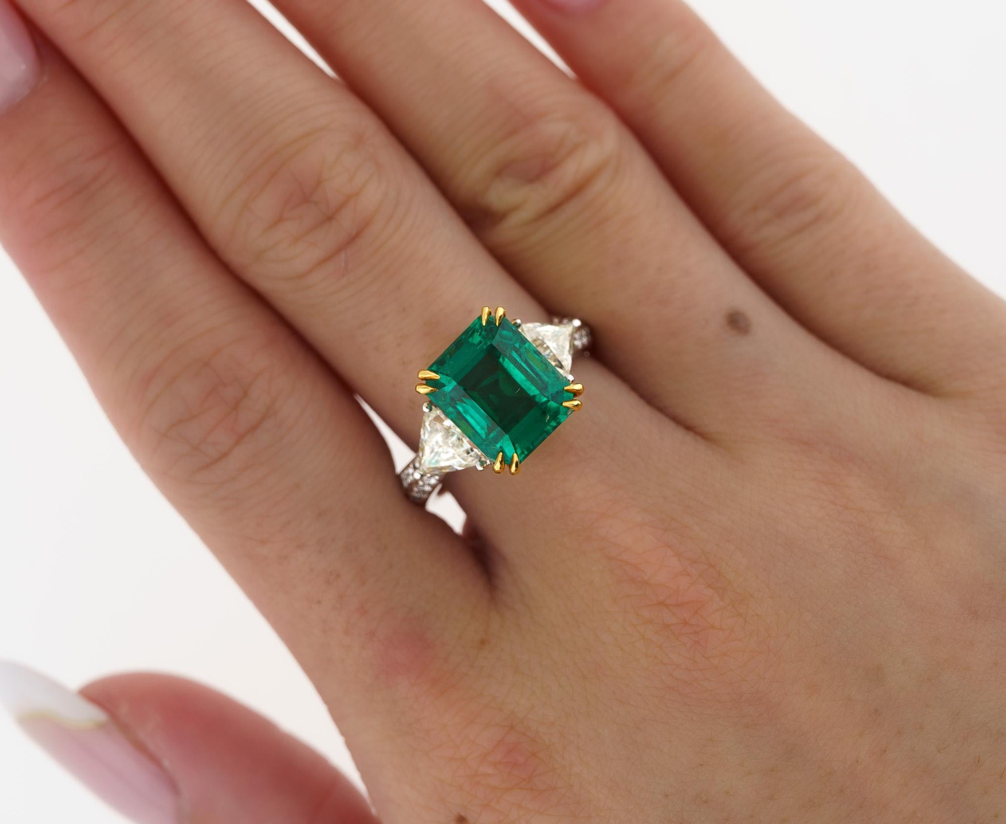 Emerald Cut AGL Certified 5.31 Carat No Oil Emerald & Trillion Diamond 3 Stone Ring For Sale