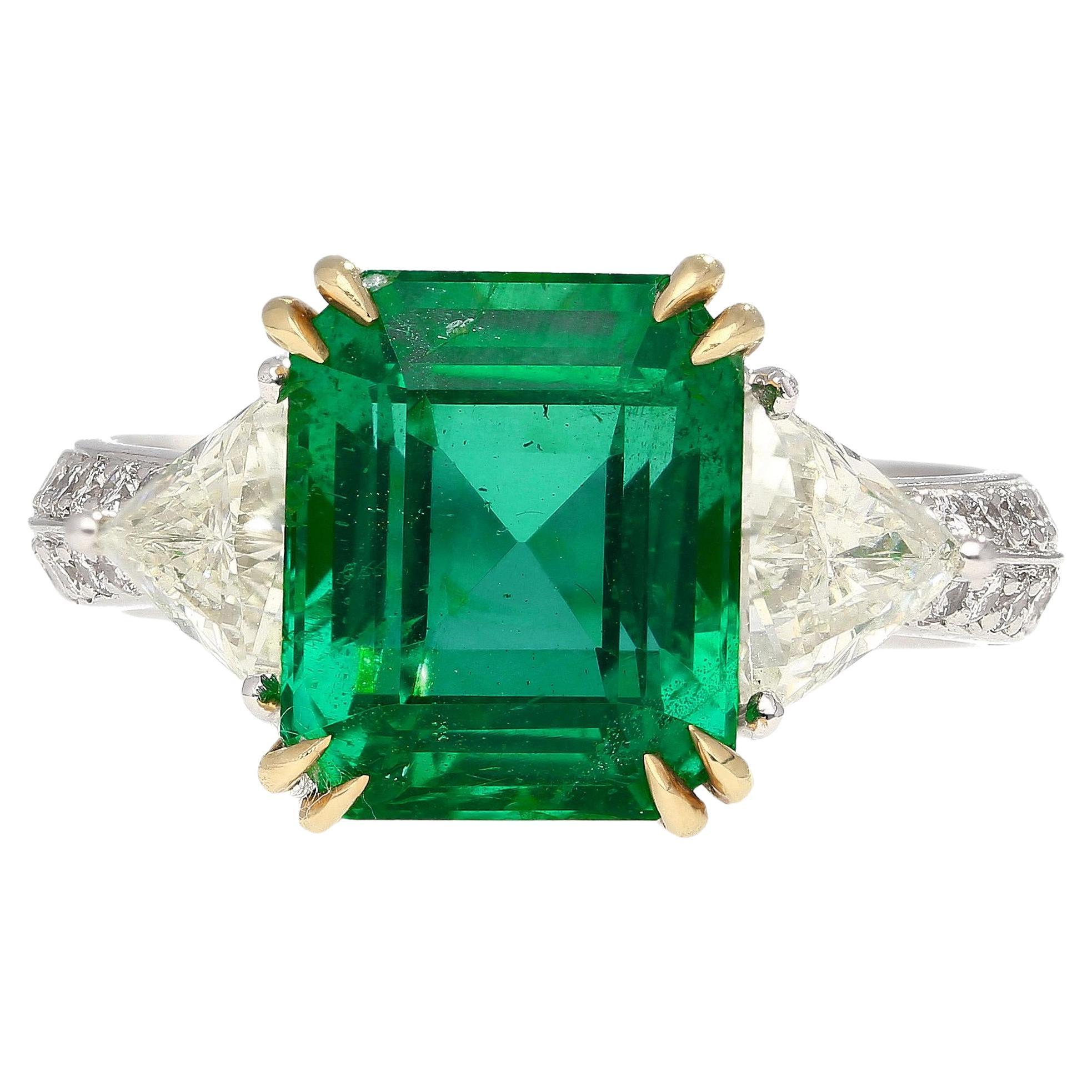 AGL Certified 5.31 Carat No Oil Emerald & Trillion Diamond 3 Stone Ring For Sale