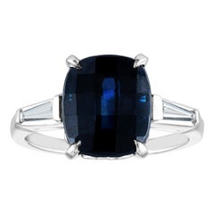 Anello in oro platino con zaffiro blu a cuscino certificato AGL da 5,54 carati e diamante