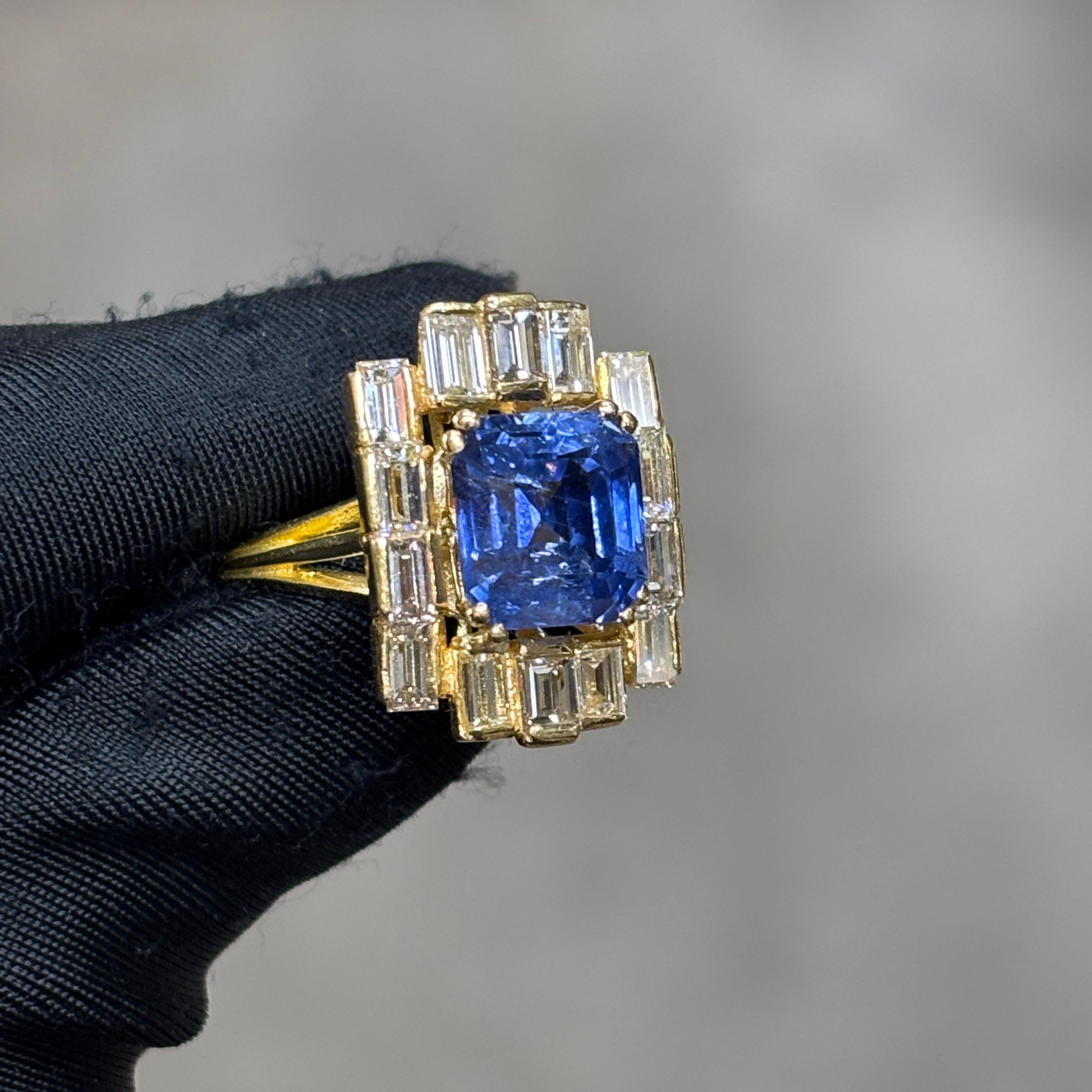 Taglio misto Anello con zaffiro naturale e diamante certificato AGL da 5,94 carati in vendita