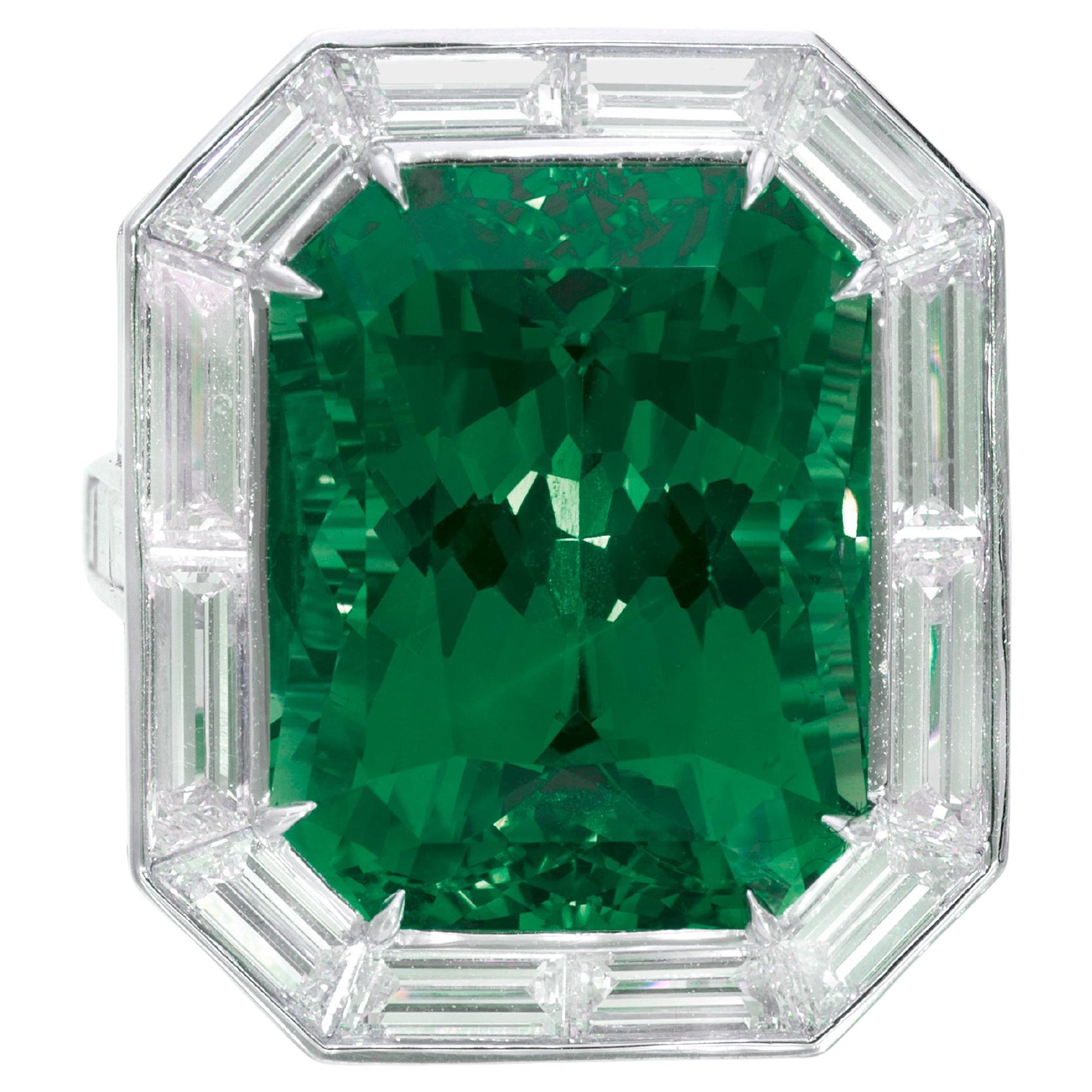 Modern AGL Certified 6 Carat VIVID GREEN COLOMBIAN Emerald Diamond Ring For Sale