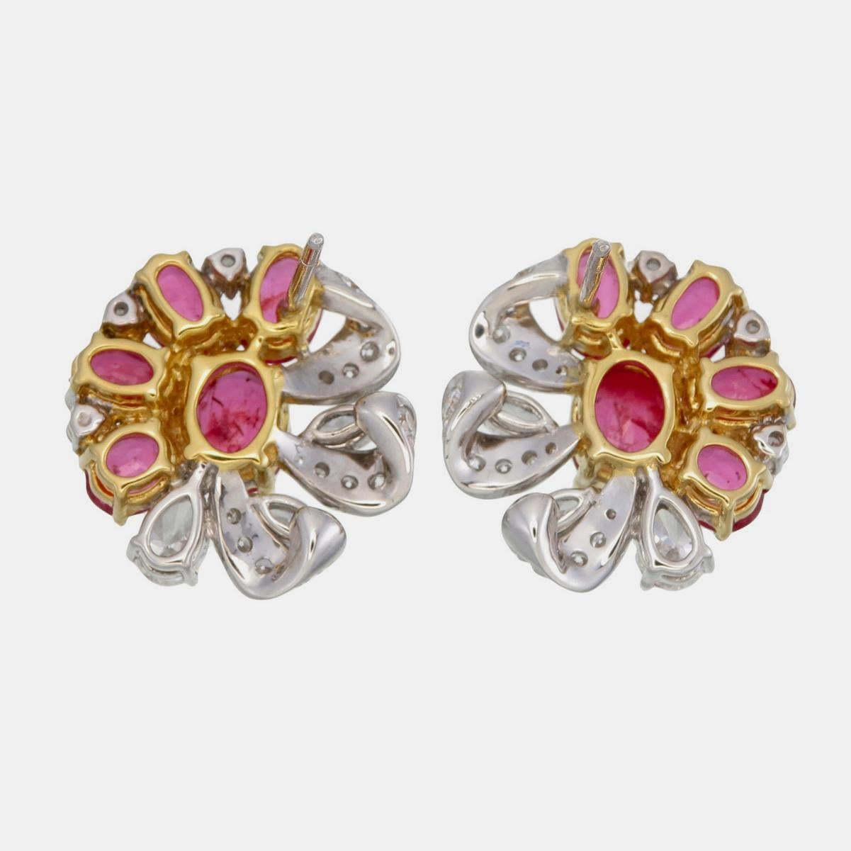 Taille poire Boucles d'oreilles en or blanc 18 carats avec rubis et diamants du Mozambique certifiés AGL de 6,33 carats en vente
