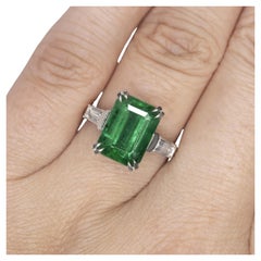 AGL Certified 6.47 Carat Vivid Green Cushion Insignificant Emerald Cocktail Ring